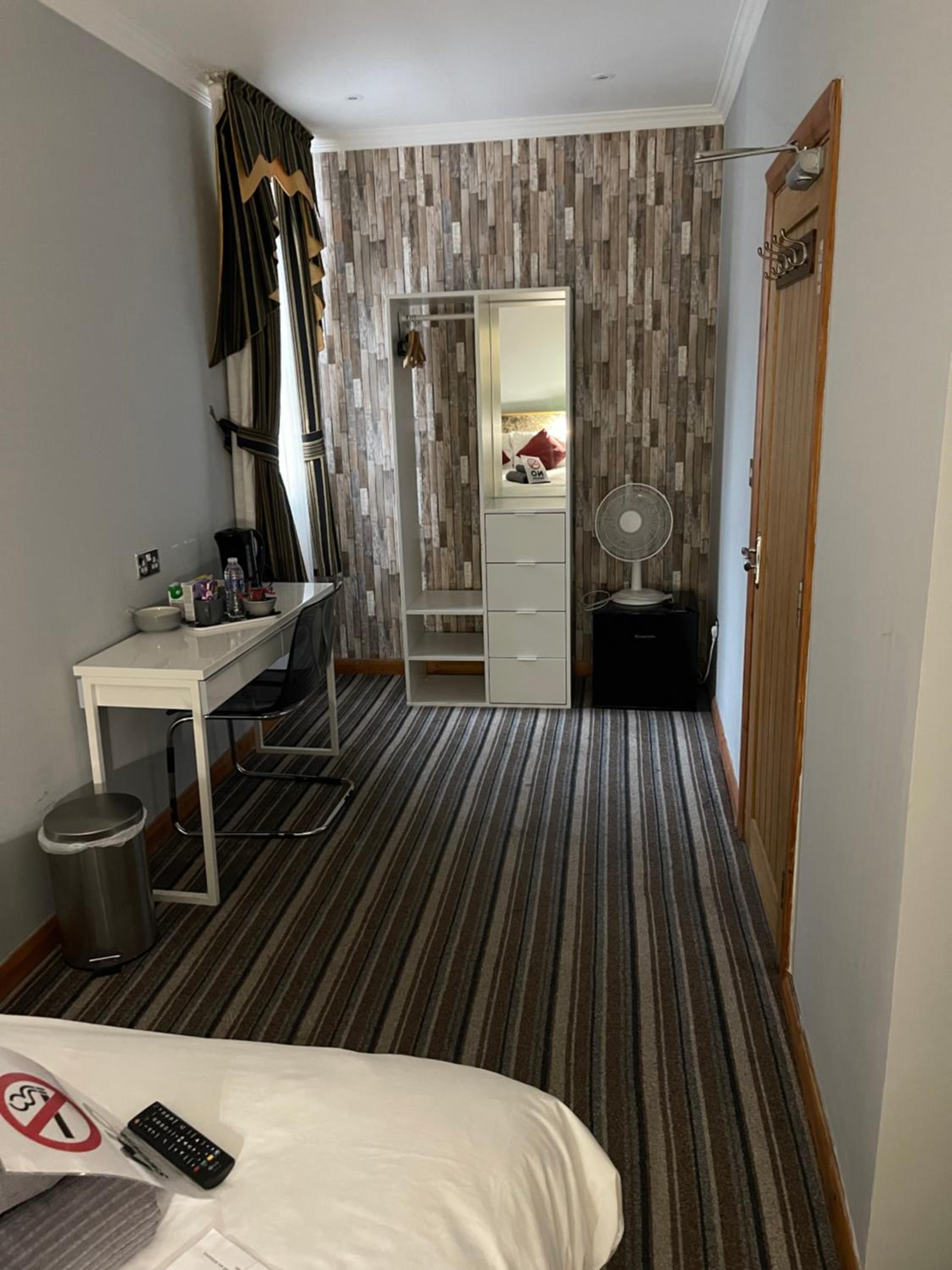 Single Room photo 2