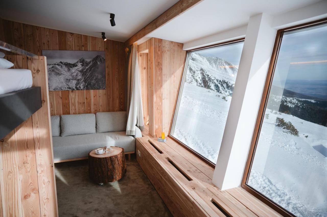 Quadruple Room with Mountain View photo 1