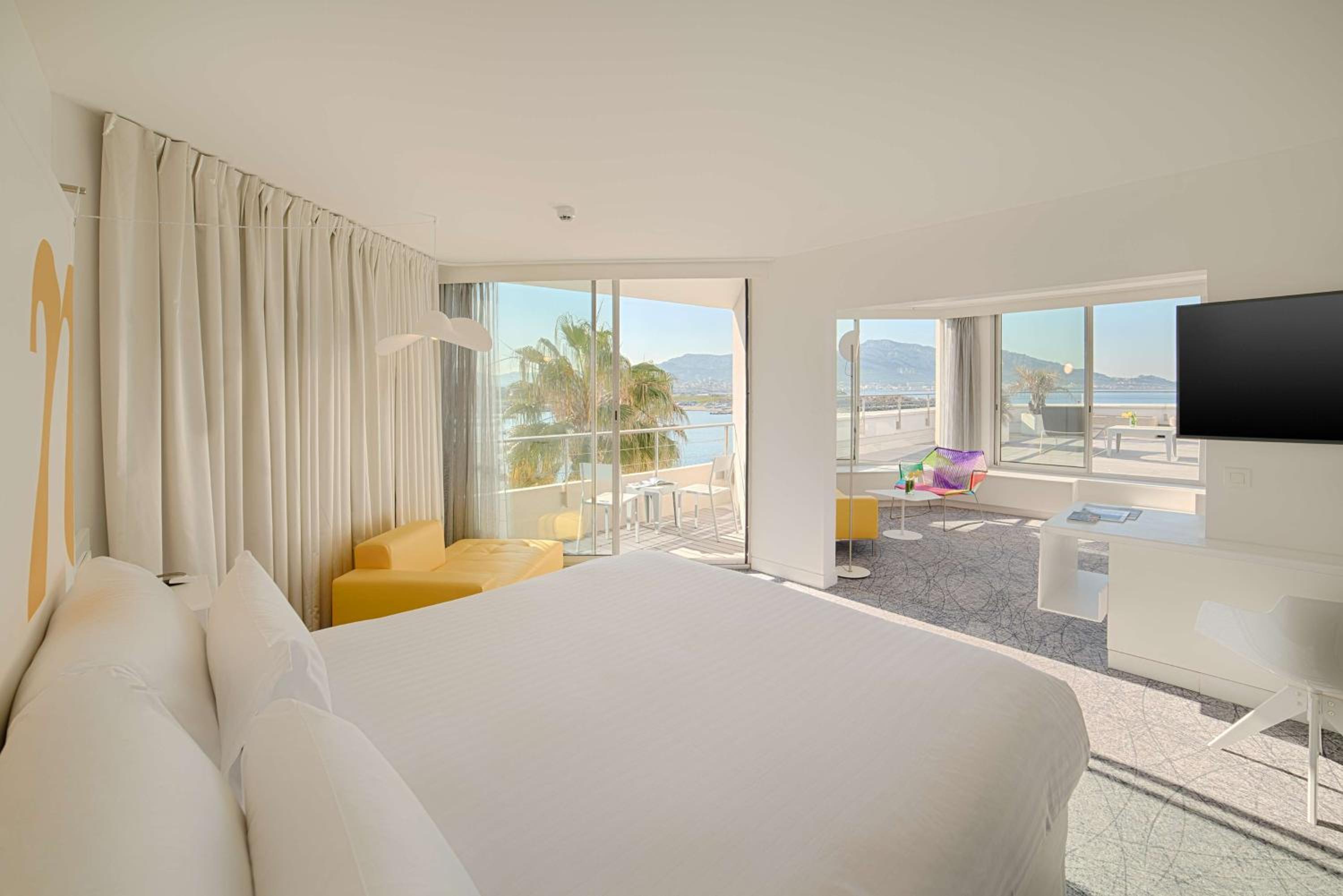 nhow Sea View Suite with Terrace - Photo 5