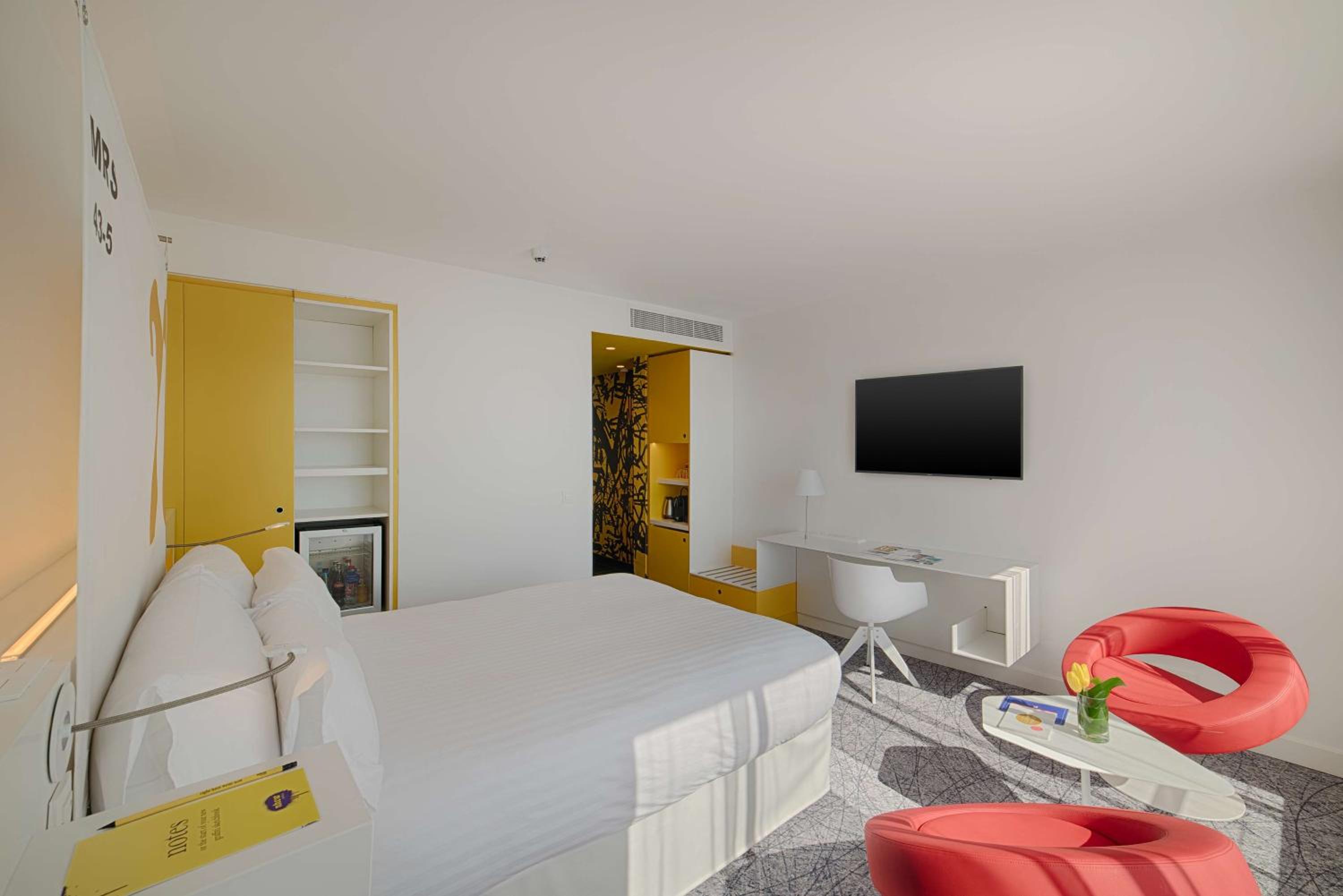 Nhow Sea View Premium Room - Photo 3