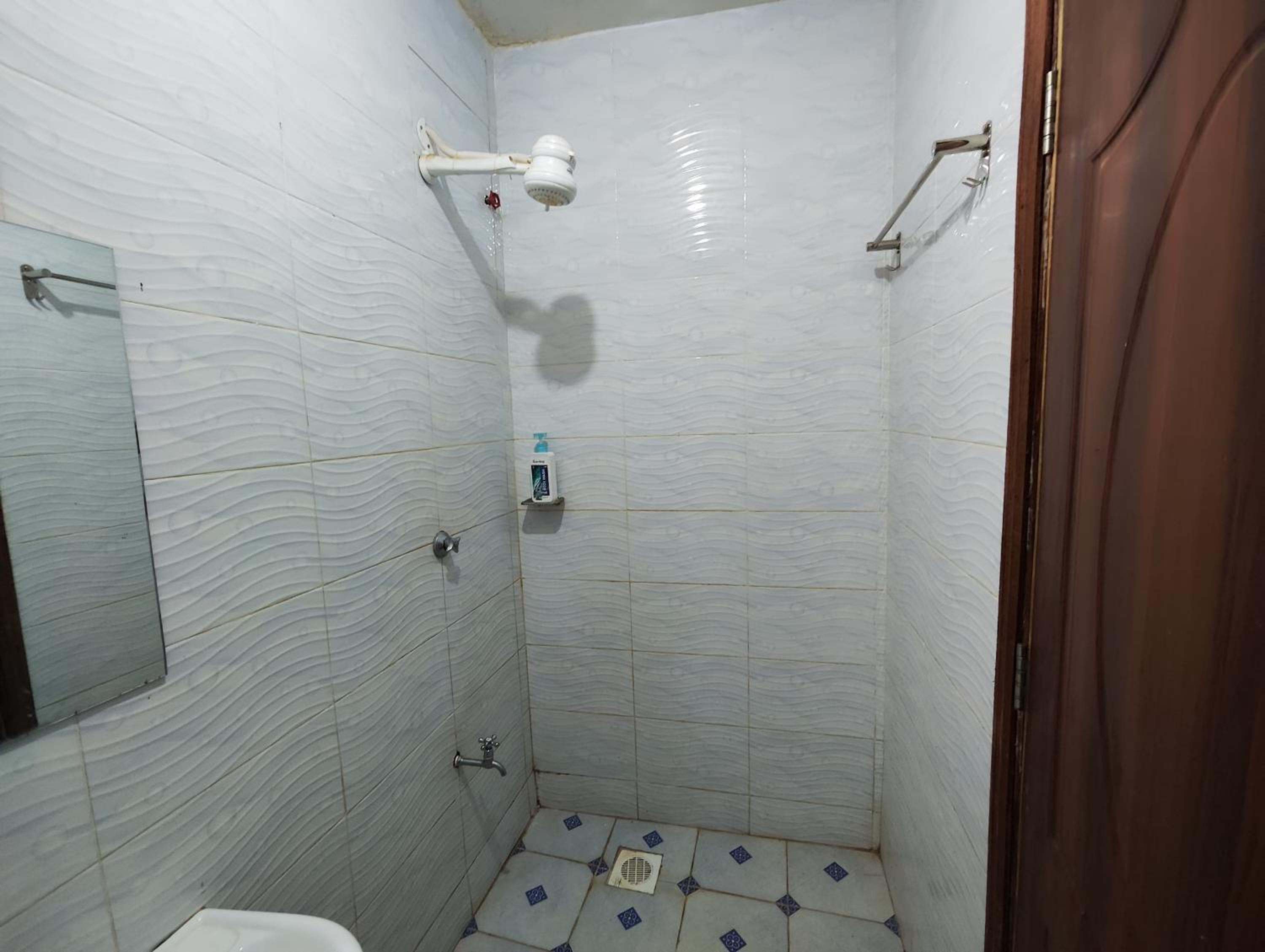 Studio Apartment with Balcony photo 2