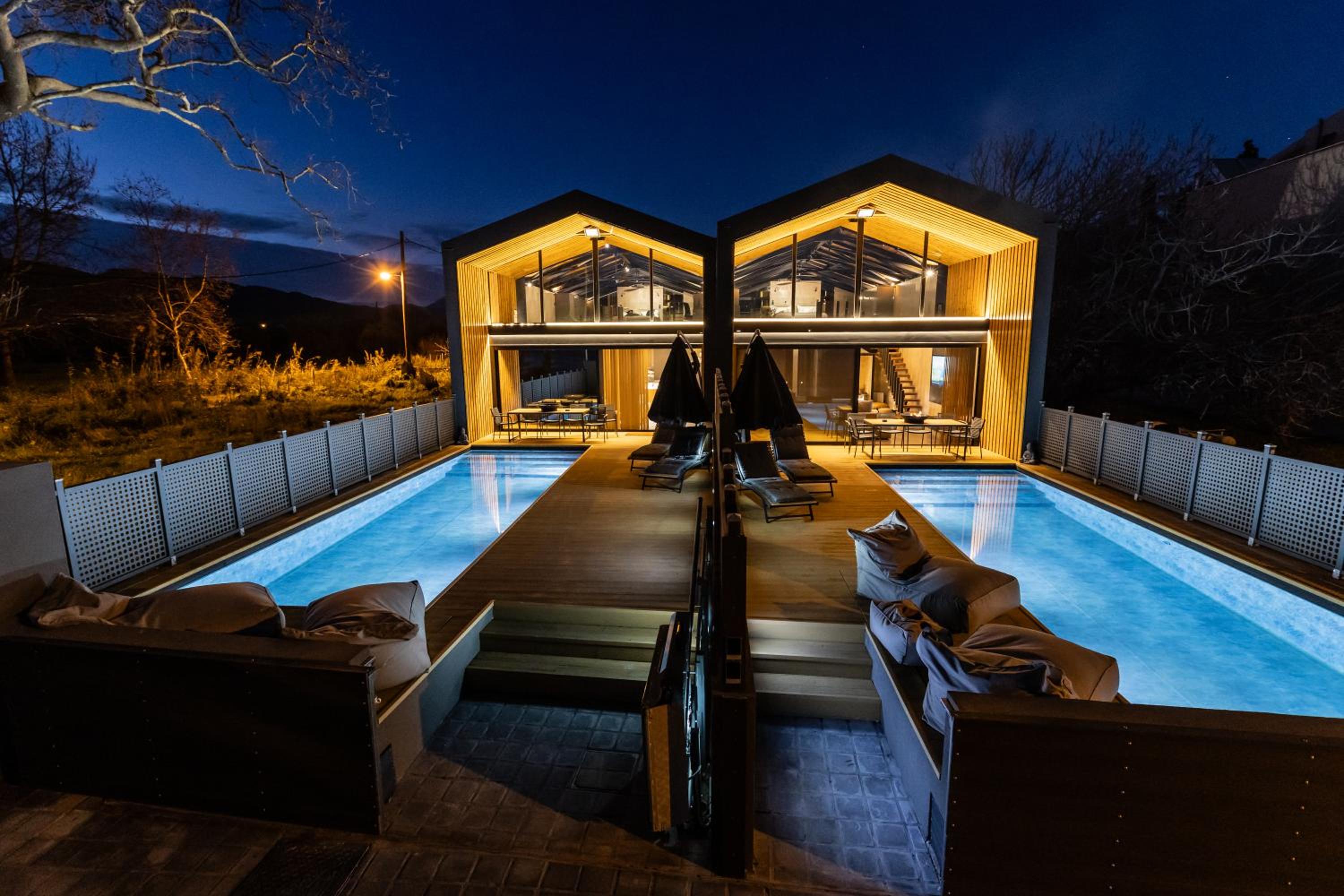 Three-Bedroom Villa photo 3