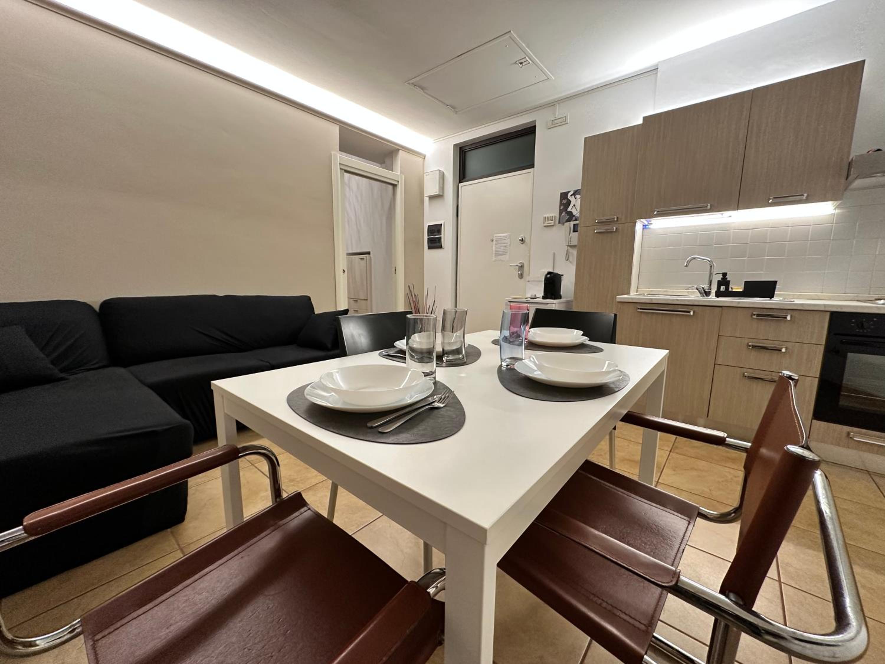 One-Bedroom Apartment photo 1