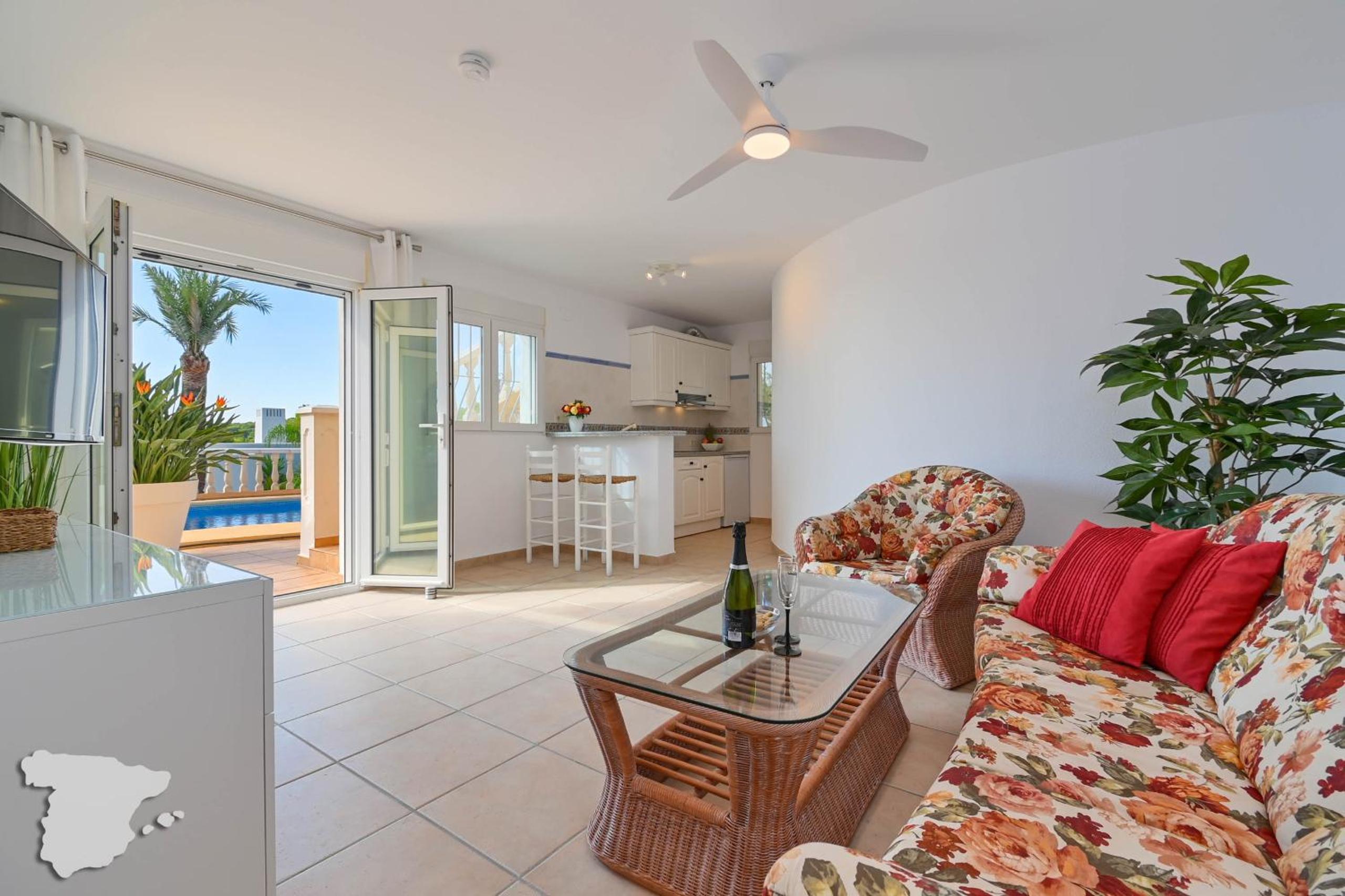 Three-Bedroom Villa photo 3