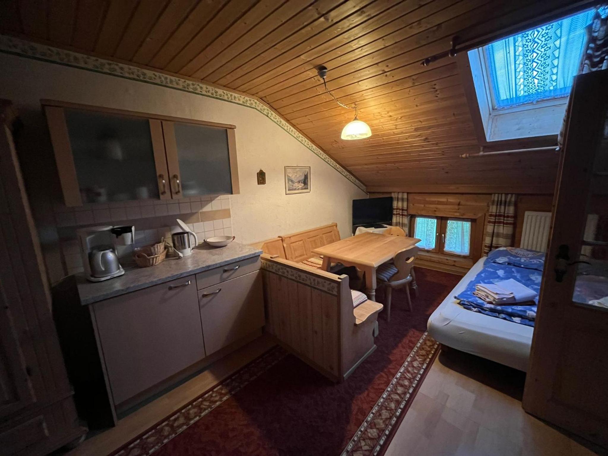 Apartment with Mountain View