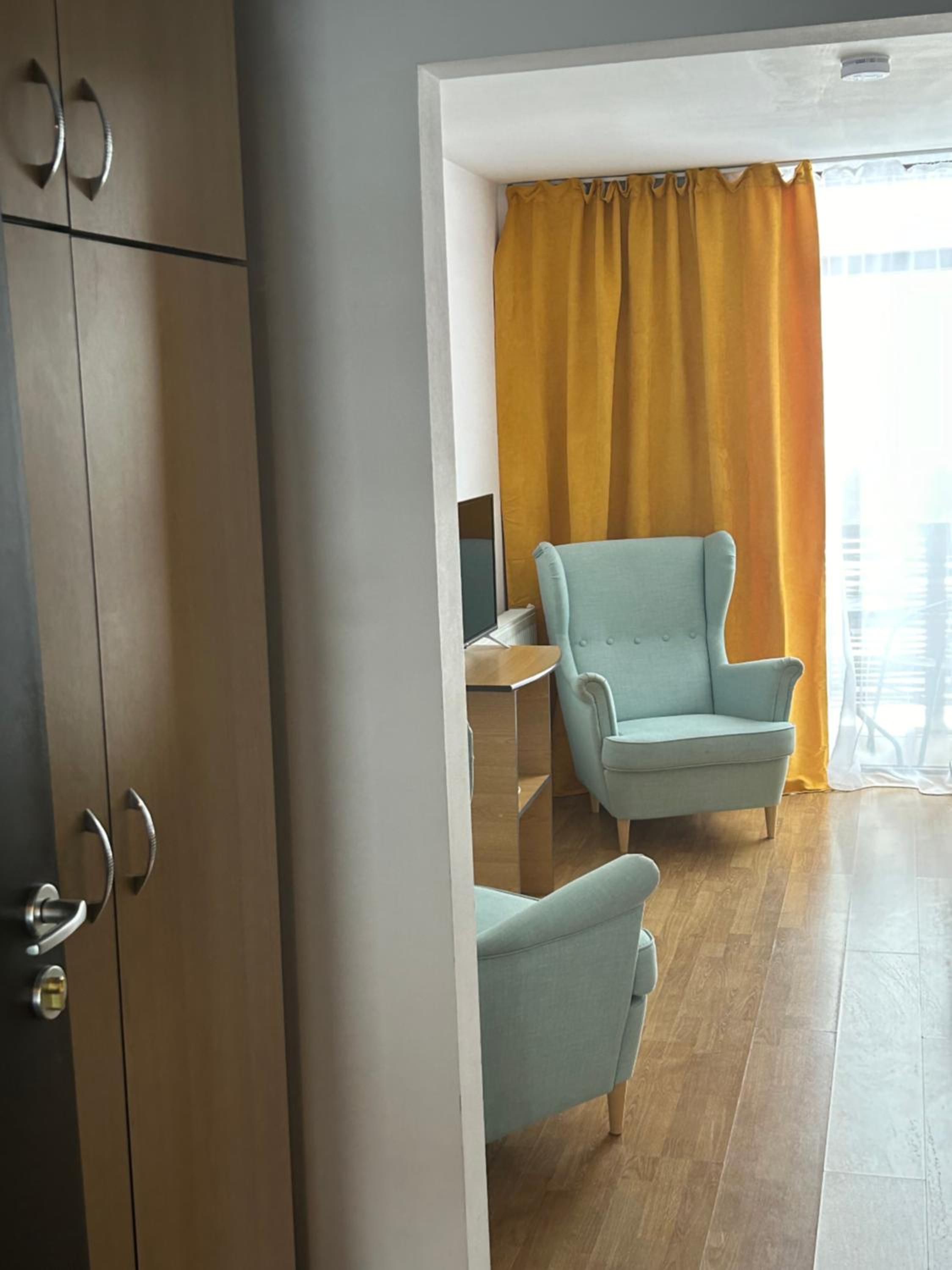 Two-Bedroom Apartment - Photo 2
