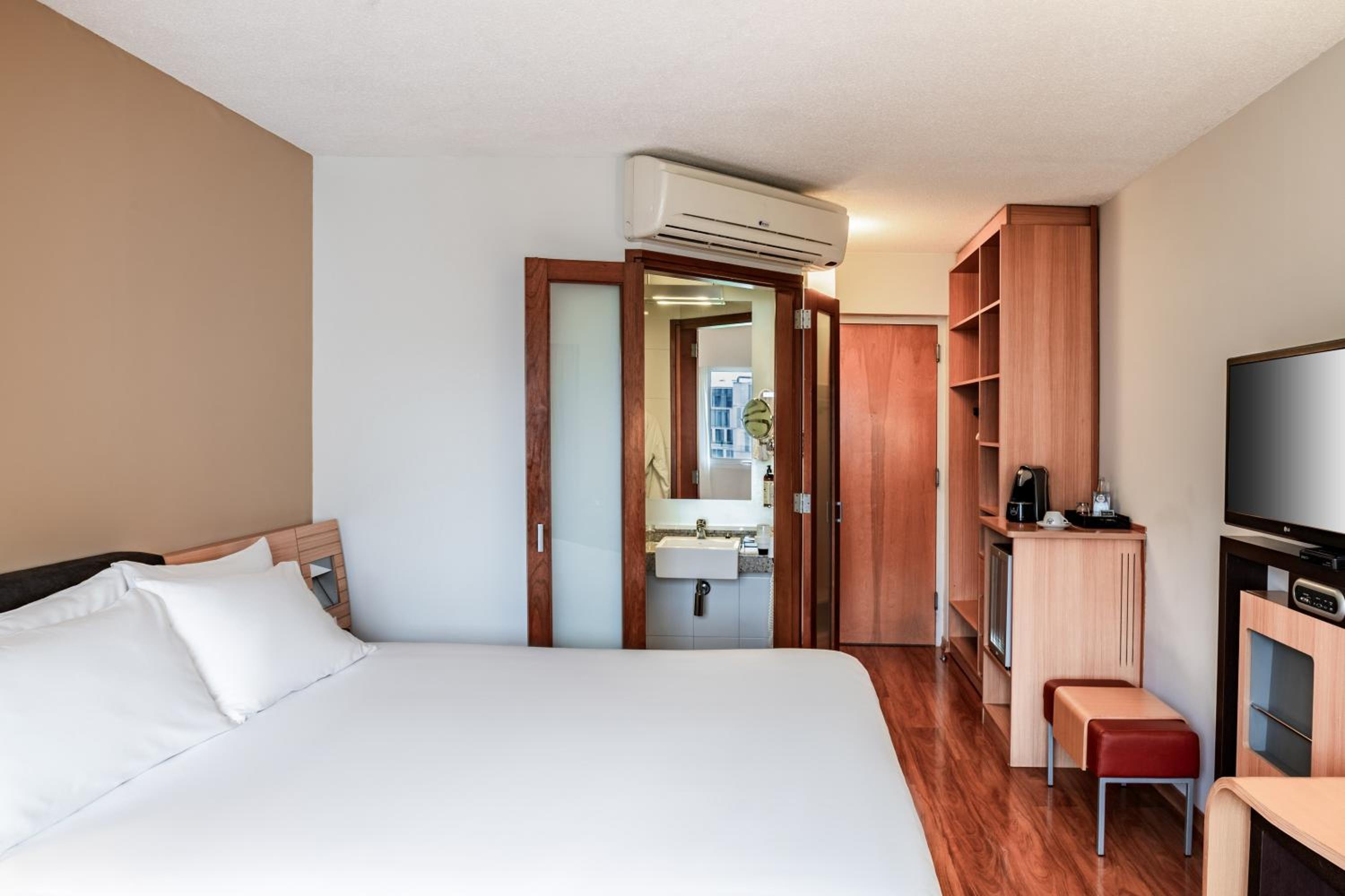 Standard Double Room with Sofa Bed - Photo 3