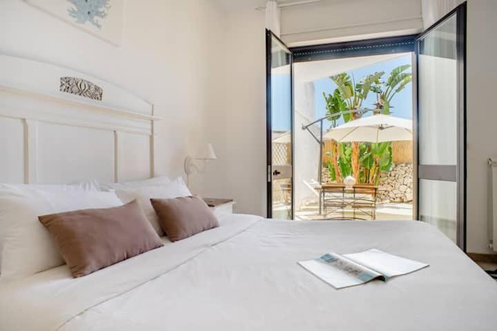Double Room with Private External Bathroom