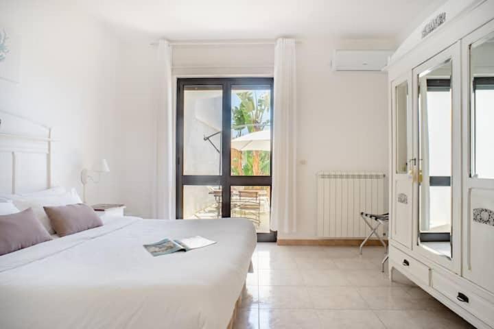 Double Room with Private External Bathroom photo 3