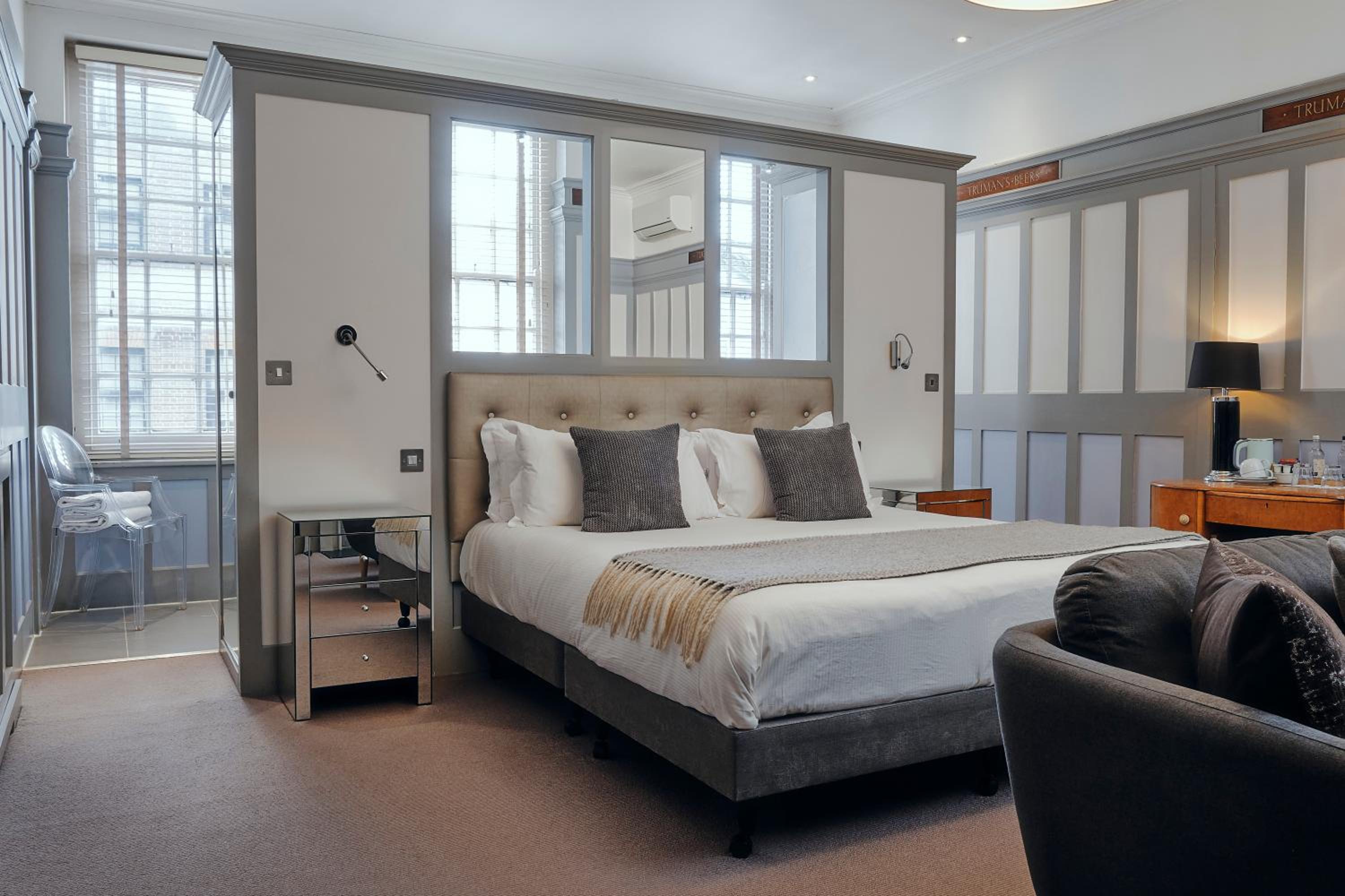 One-Bedroom Suite photo 3