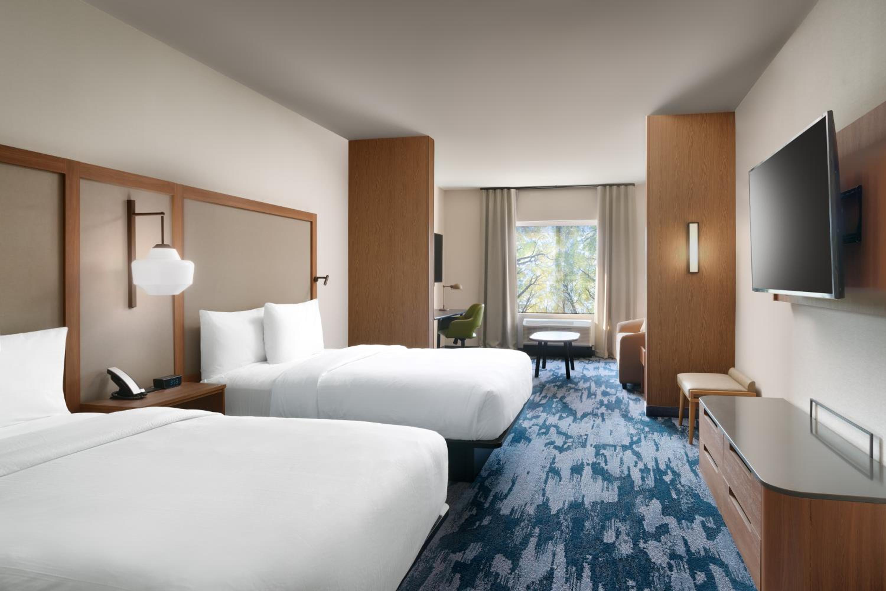 Executive Queen Room with Two Queen Beds and Sofa Bed