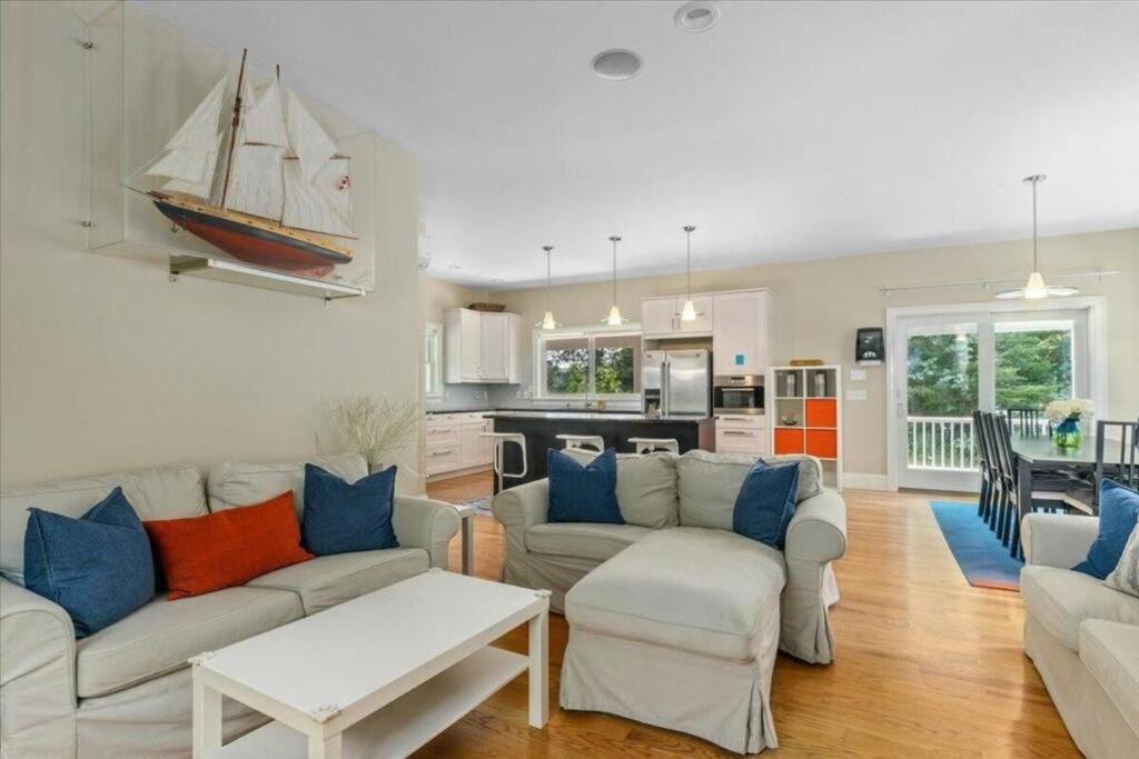 Four-Bedroom House photo 1