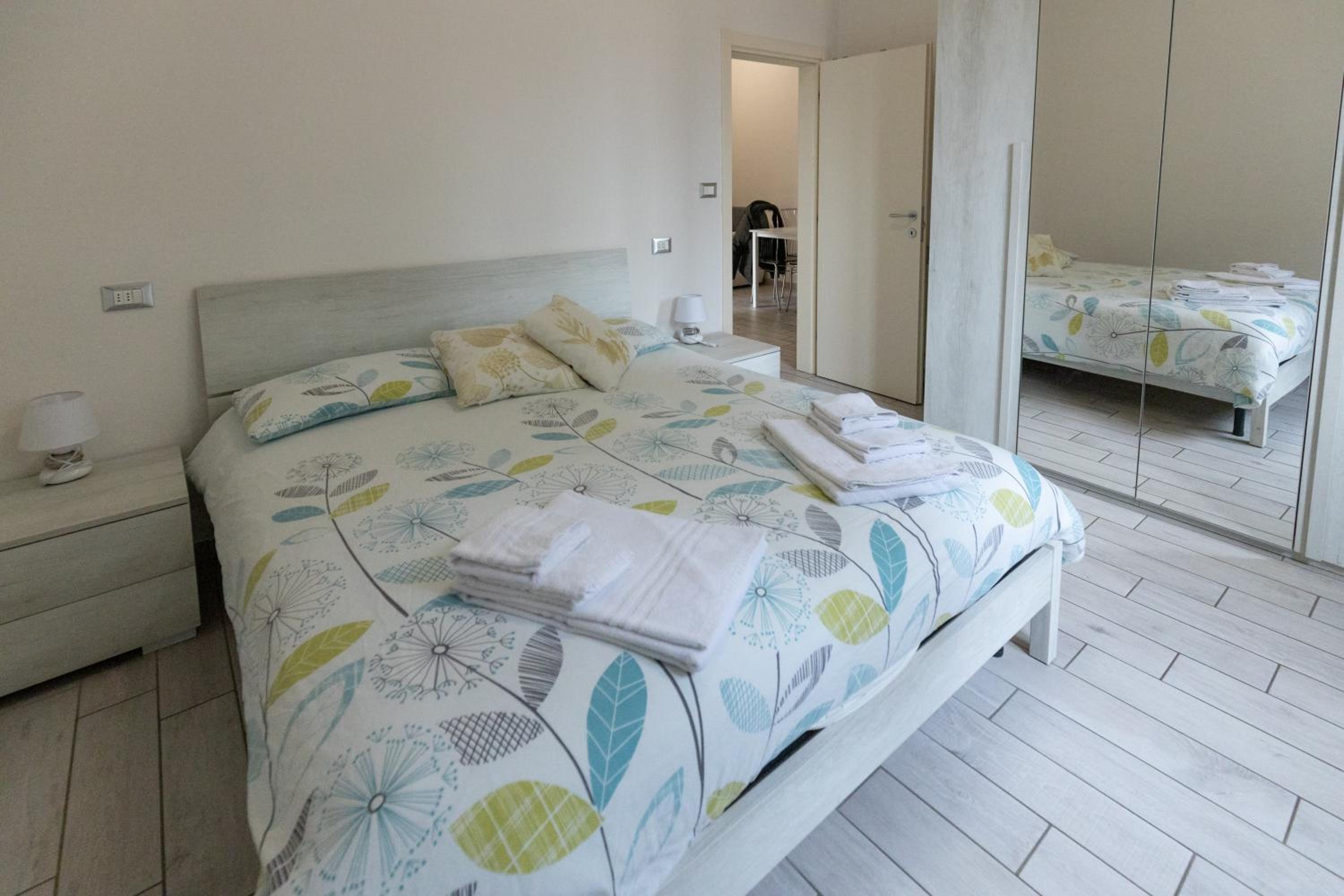 Two-Bedroom Apartment - Photo 18