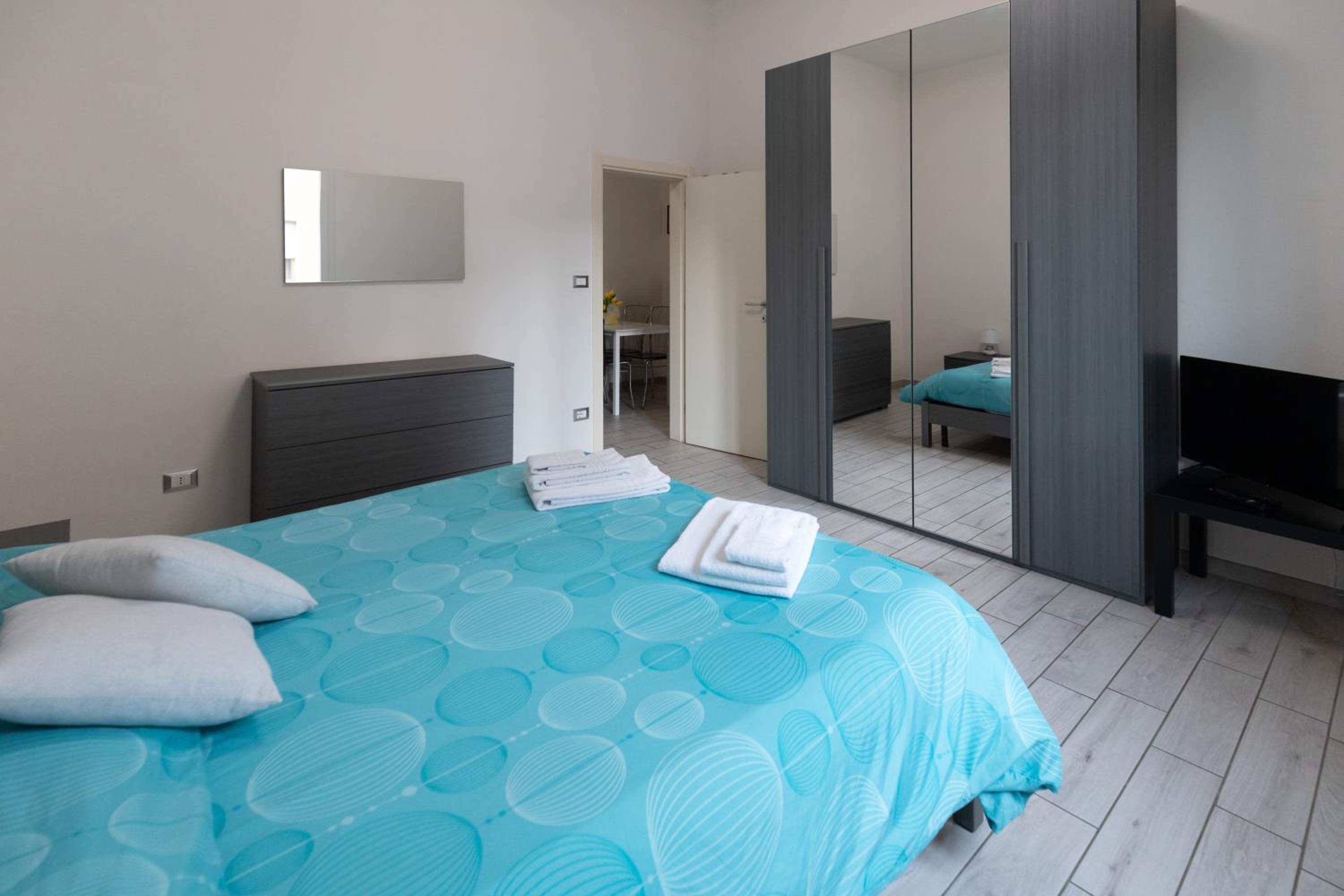 Two-Bedroom Apartment - Photo 15