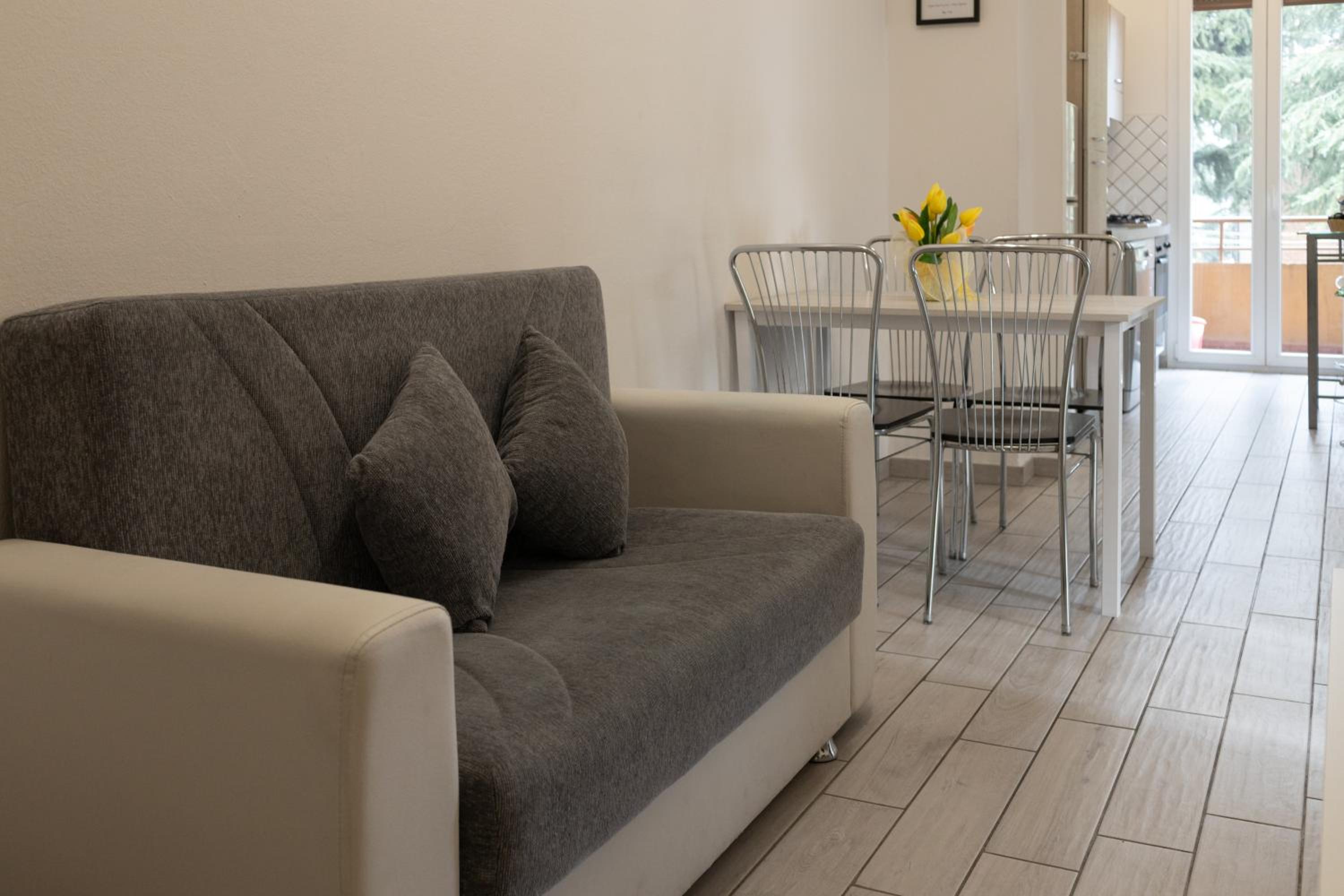 Two-Bedroom Apartment - Photo 11