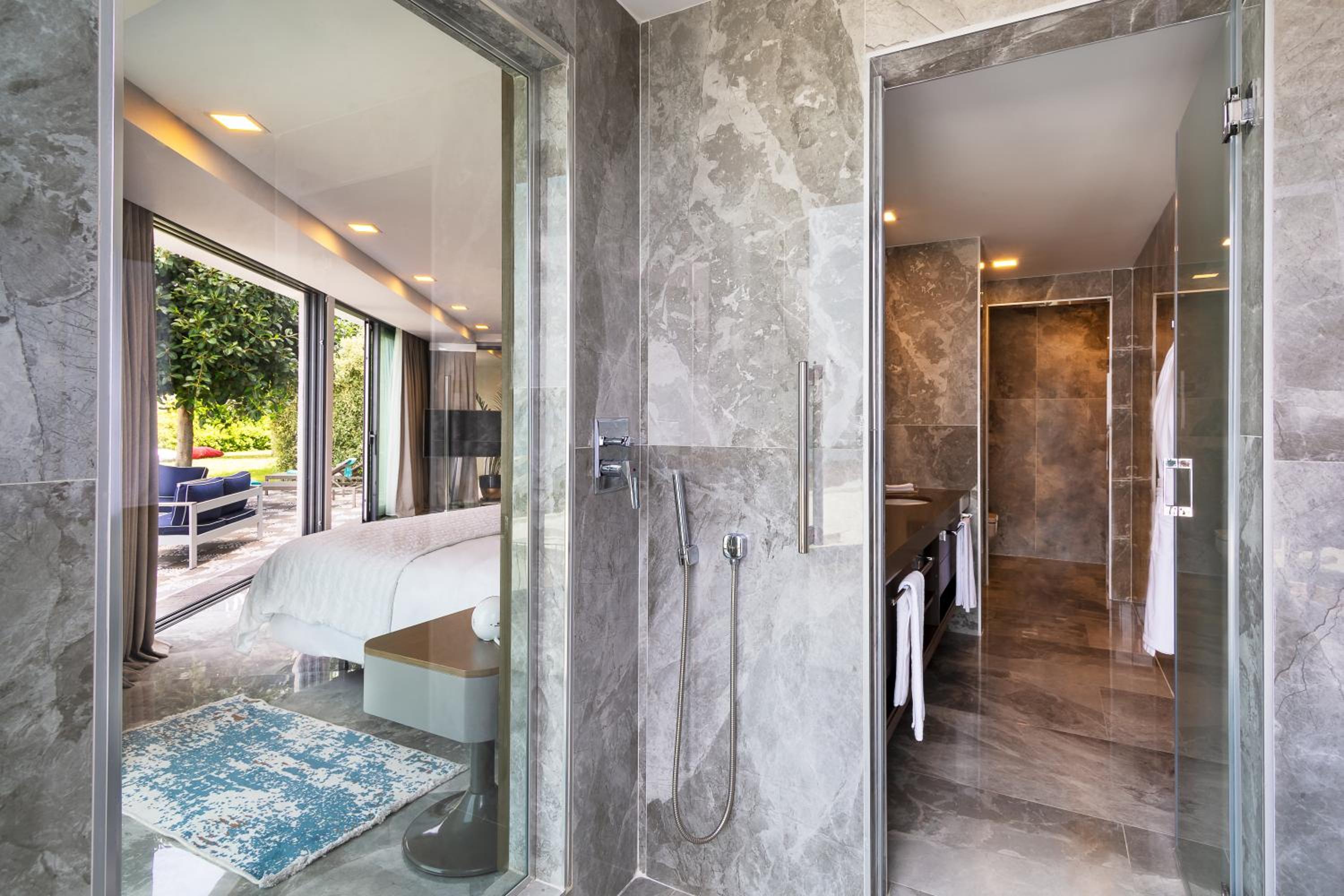 Indoor Pool 2 Bedroom, 2 Bedroom Suite, Sea view, Balcony