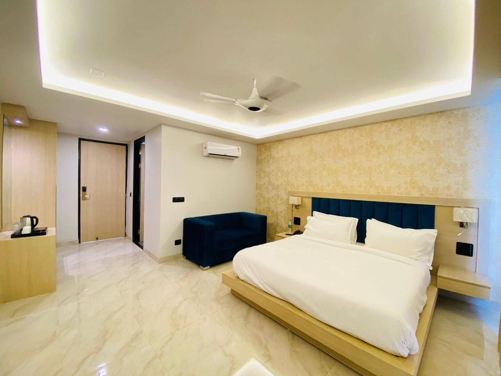 Large Double Room photo 1