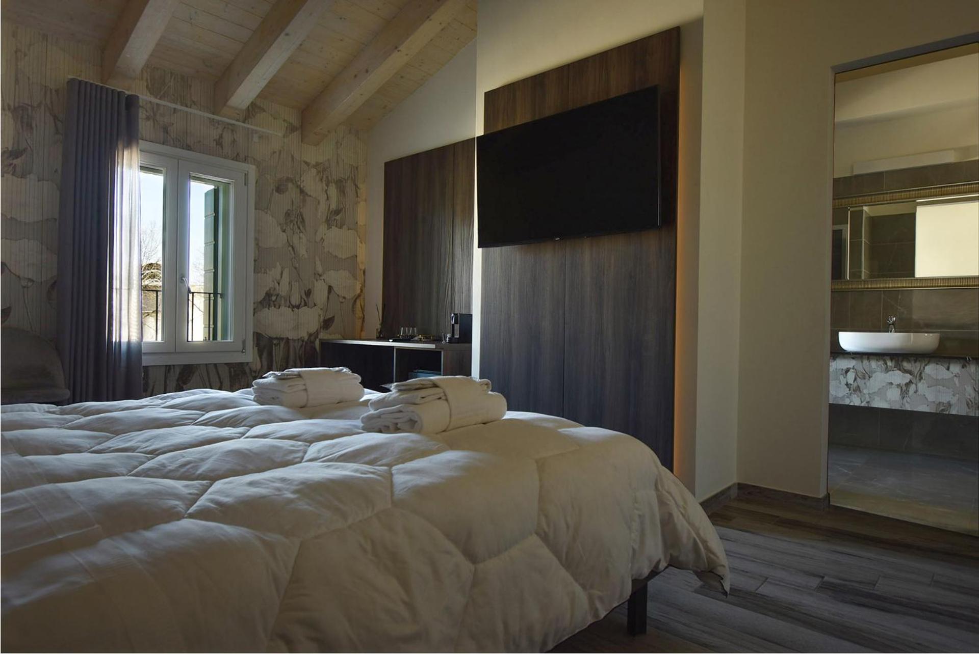 Standard Double Room photo 2