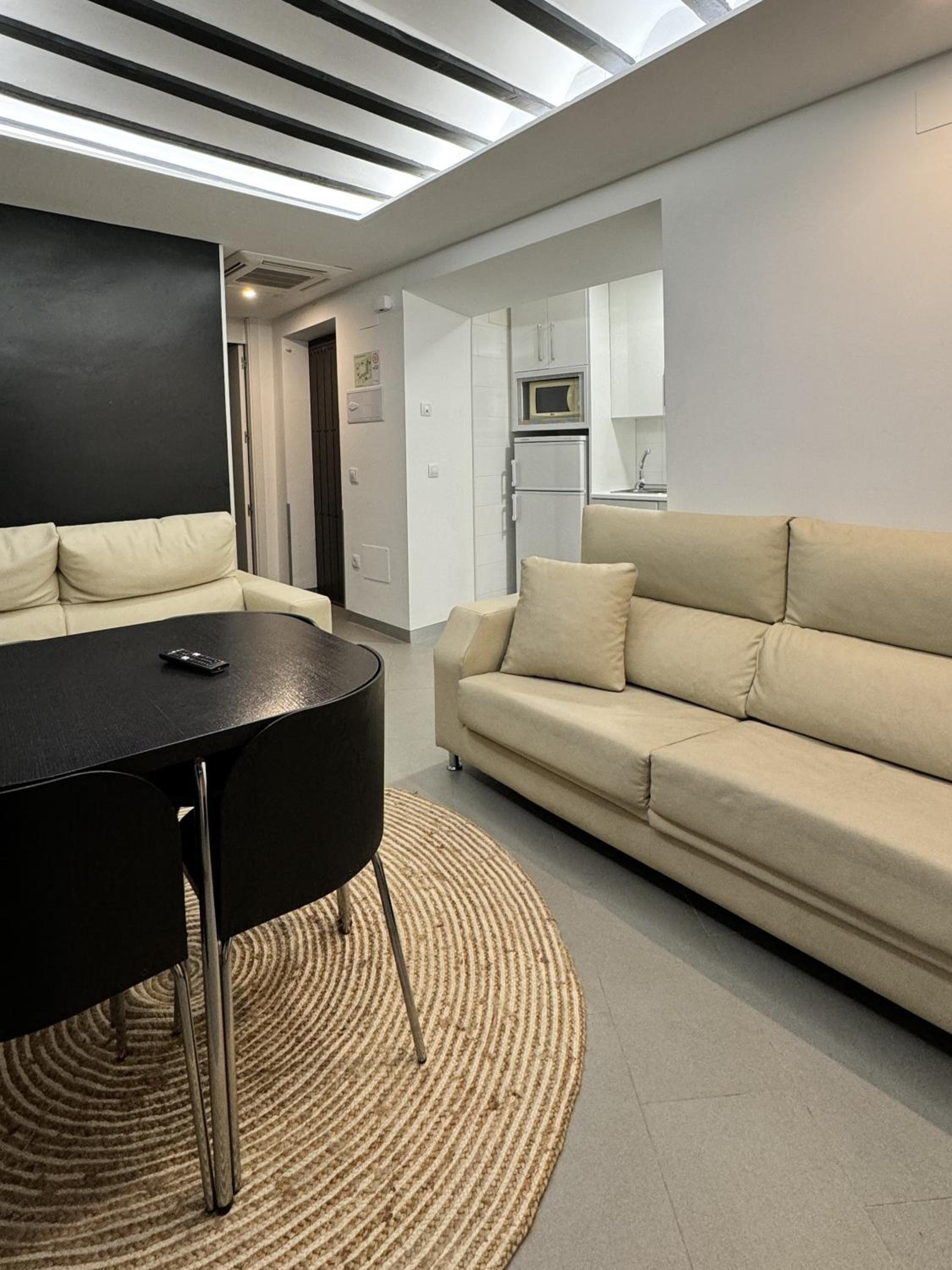 Apartamento con Balcón