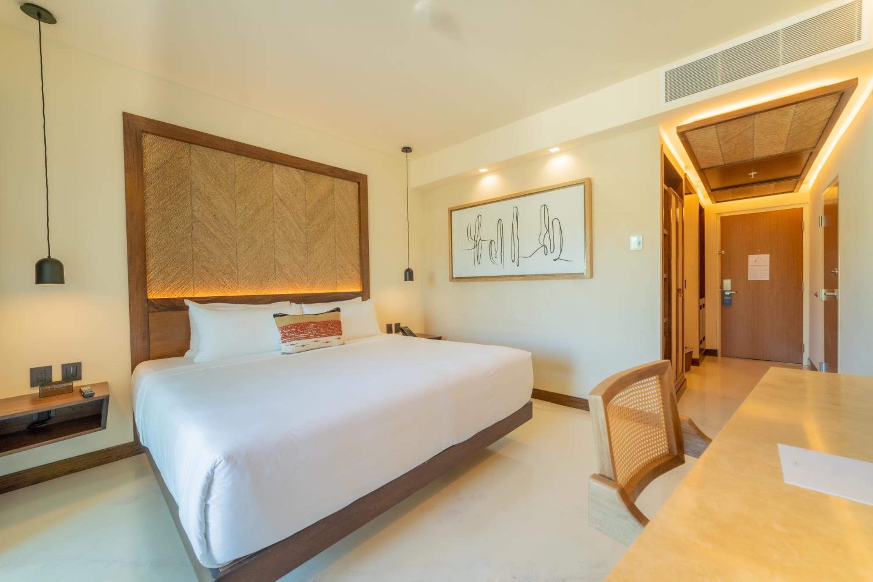 Standard King Room with Garden View - Photo 1