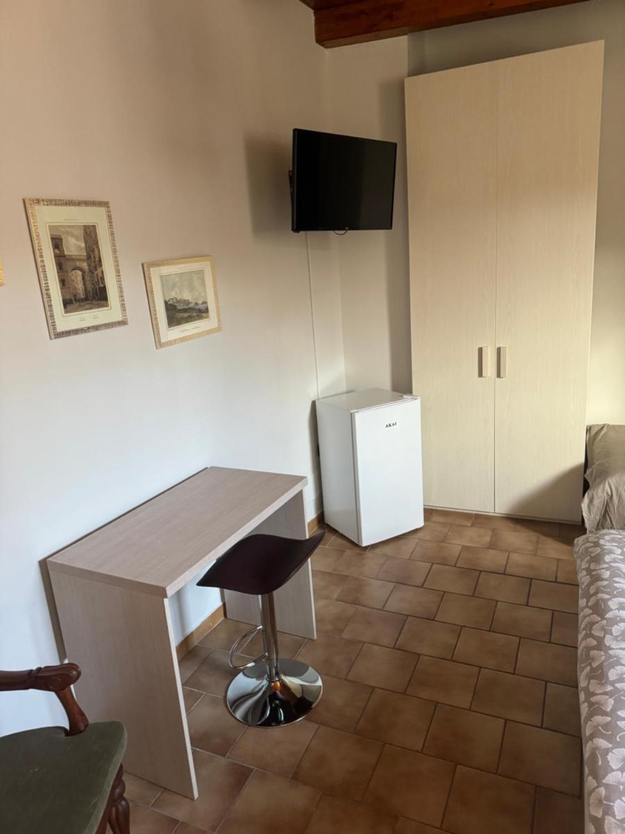 Double or Twin Room with Private Bathroom photo 1