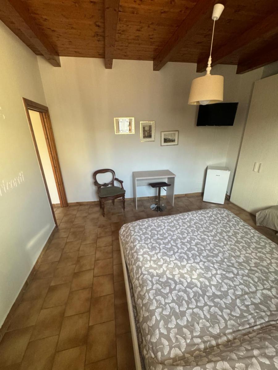 Double or Twin Room with Private Bathroom photo 2
