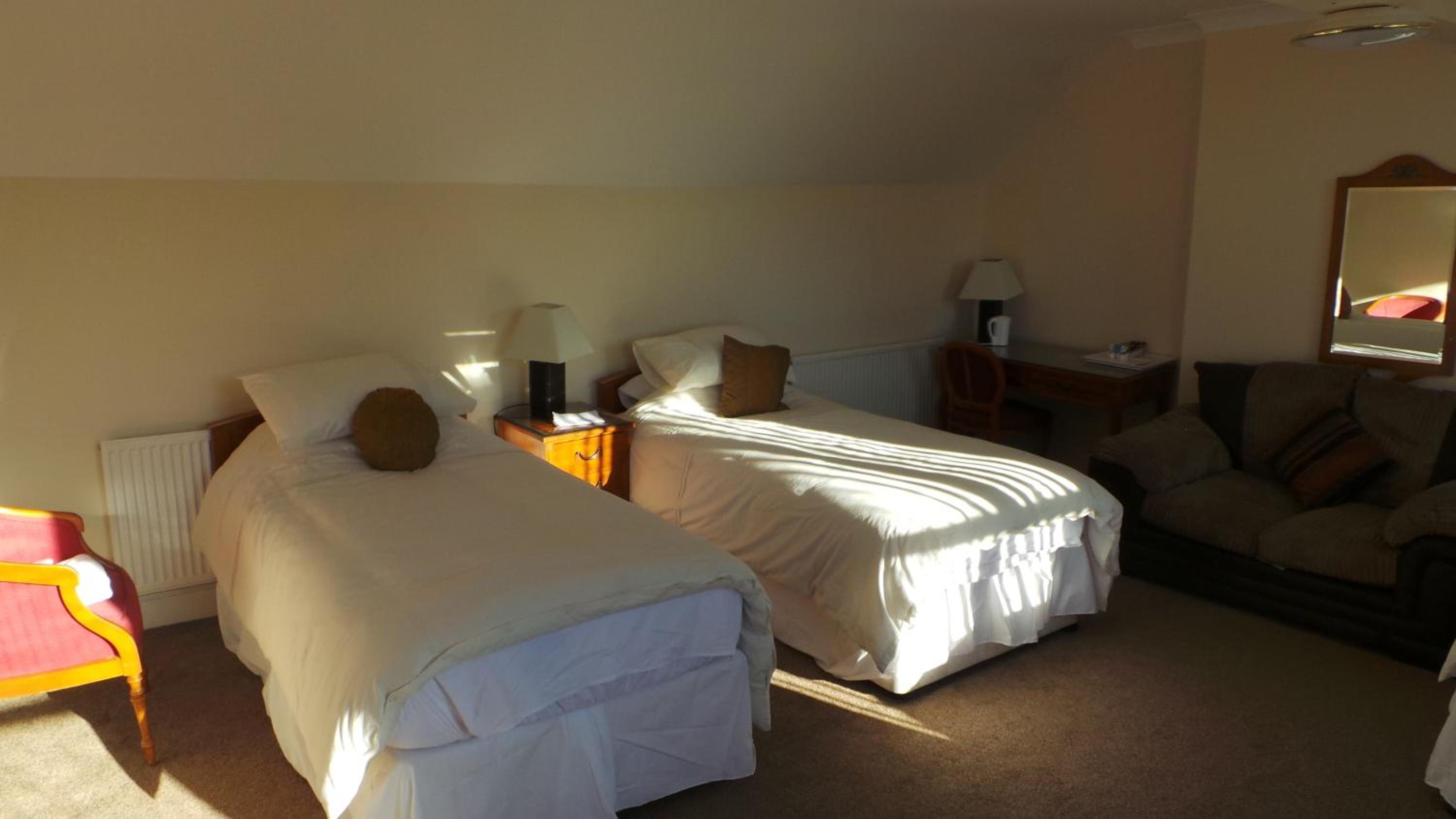 Comfort Triple Room with Shower - Photo 5