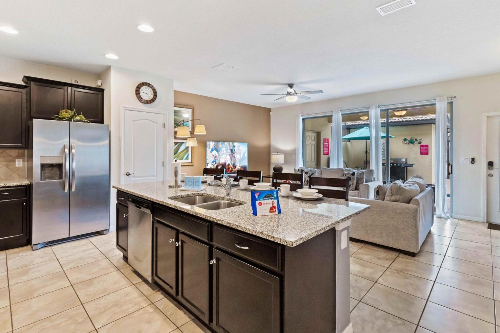 Five-Bedroom House - Photo 20