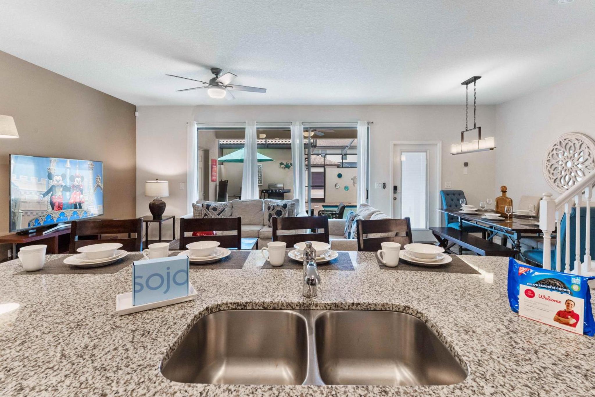 Five-Bedroom House - Photo 9