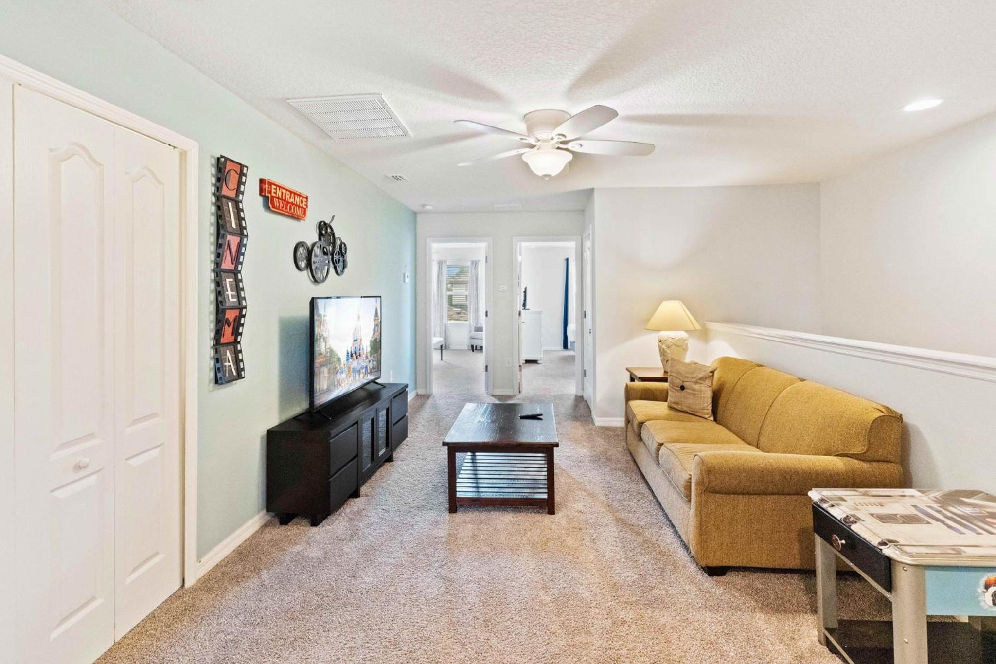 Five-Bedroom House - Photo 26