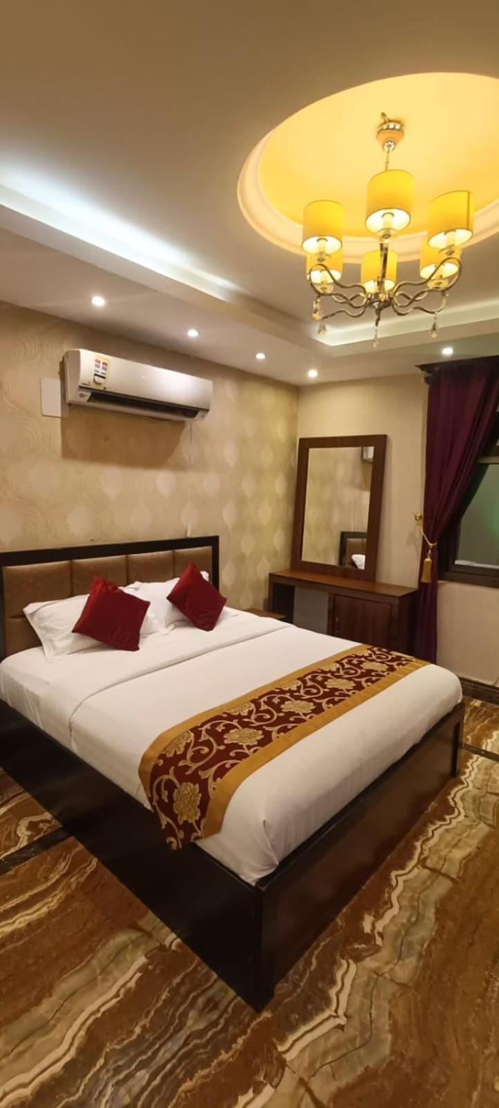 One-Bedroom Suite photo 1