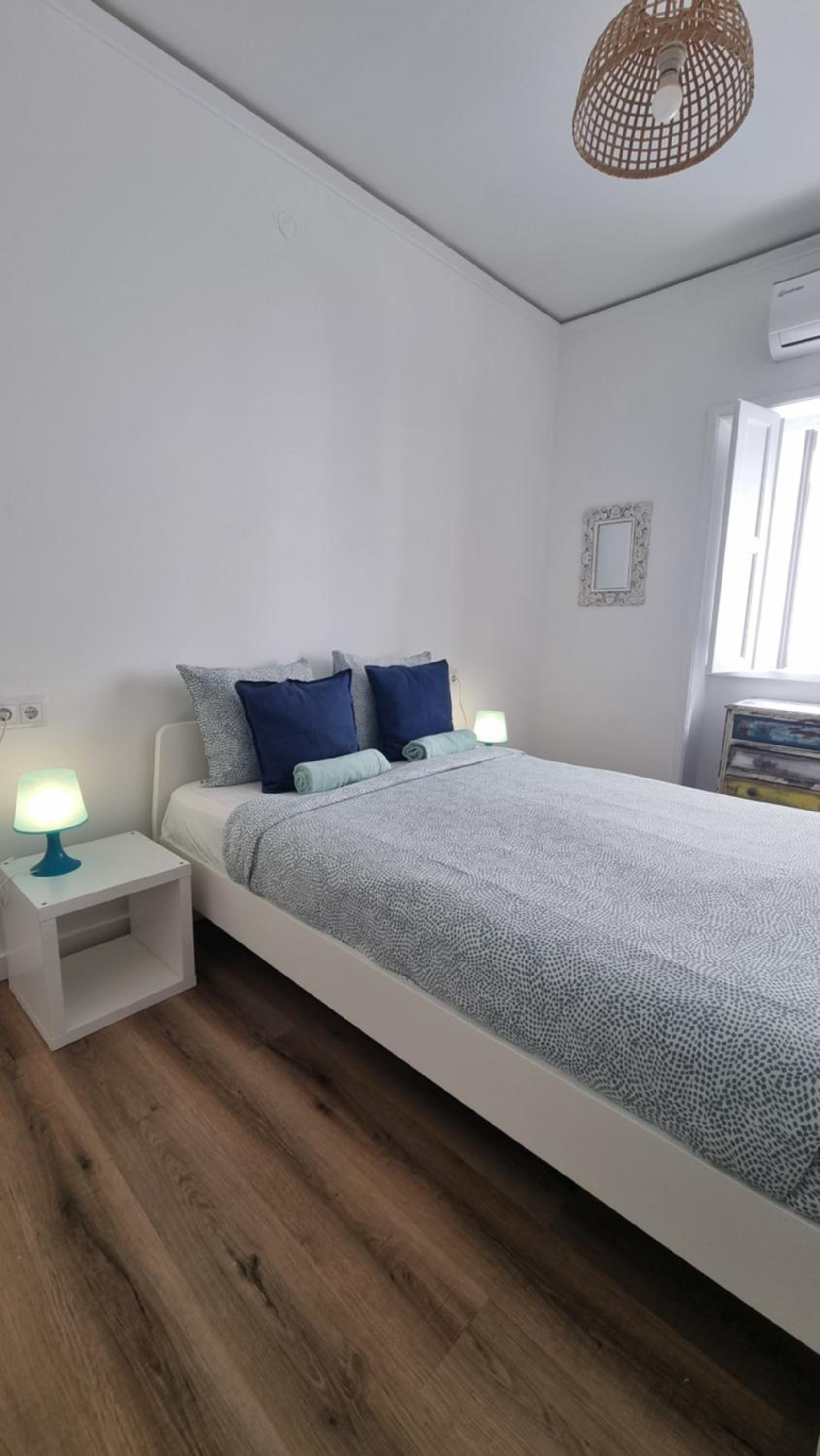 Large Double Room - Photo 1