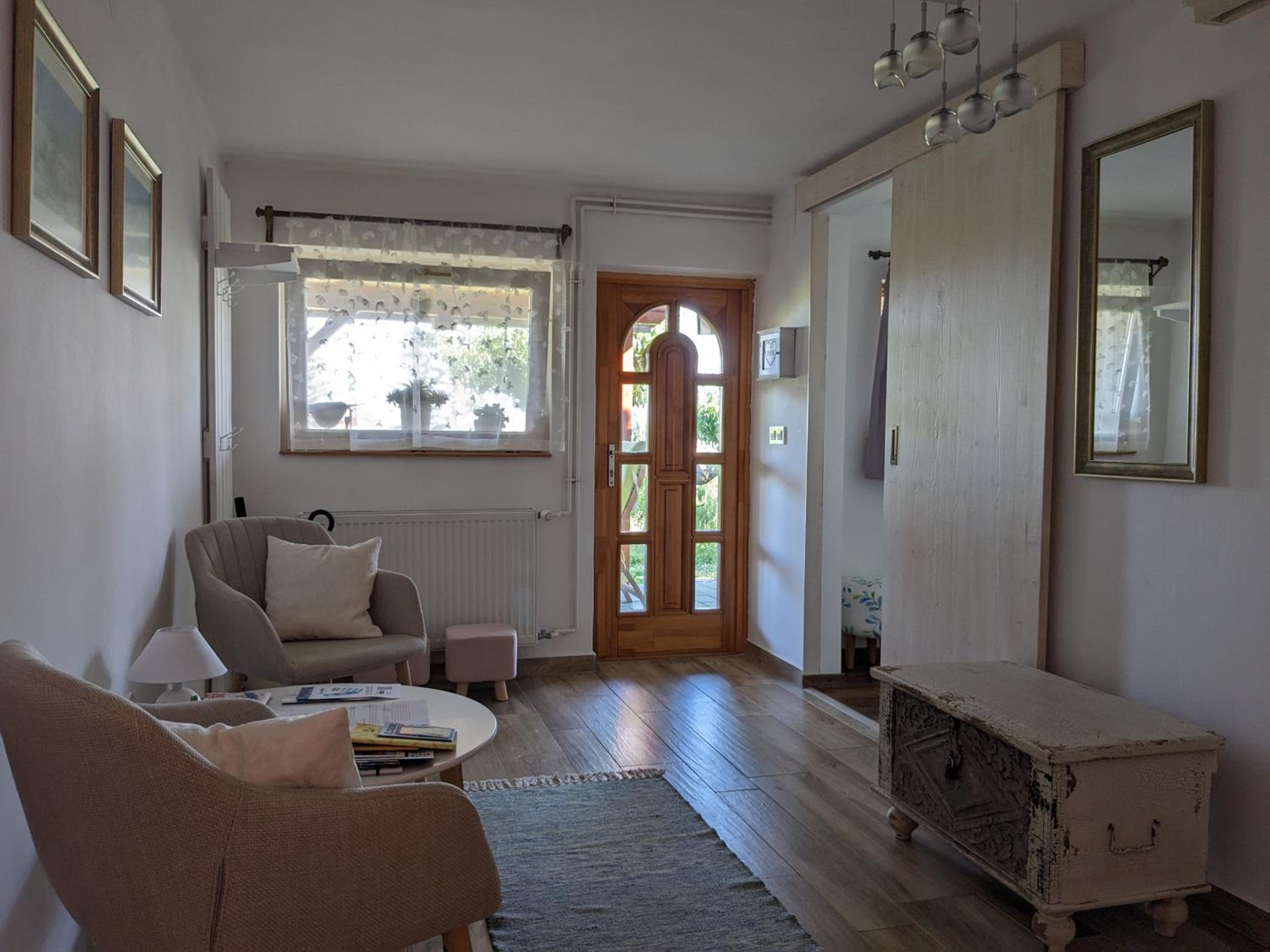 One-Bedroom House photo 3