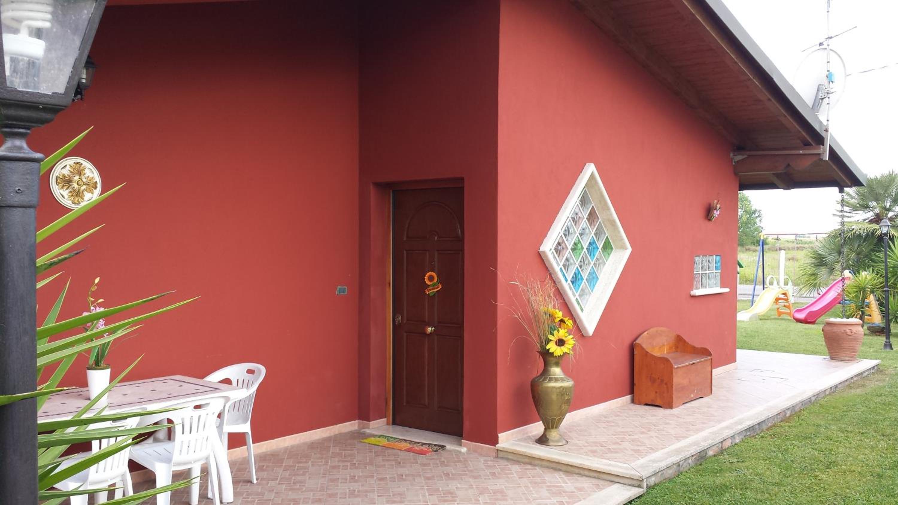 Two-Bedroom House photo 2