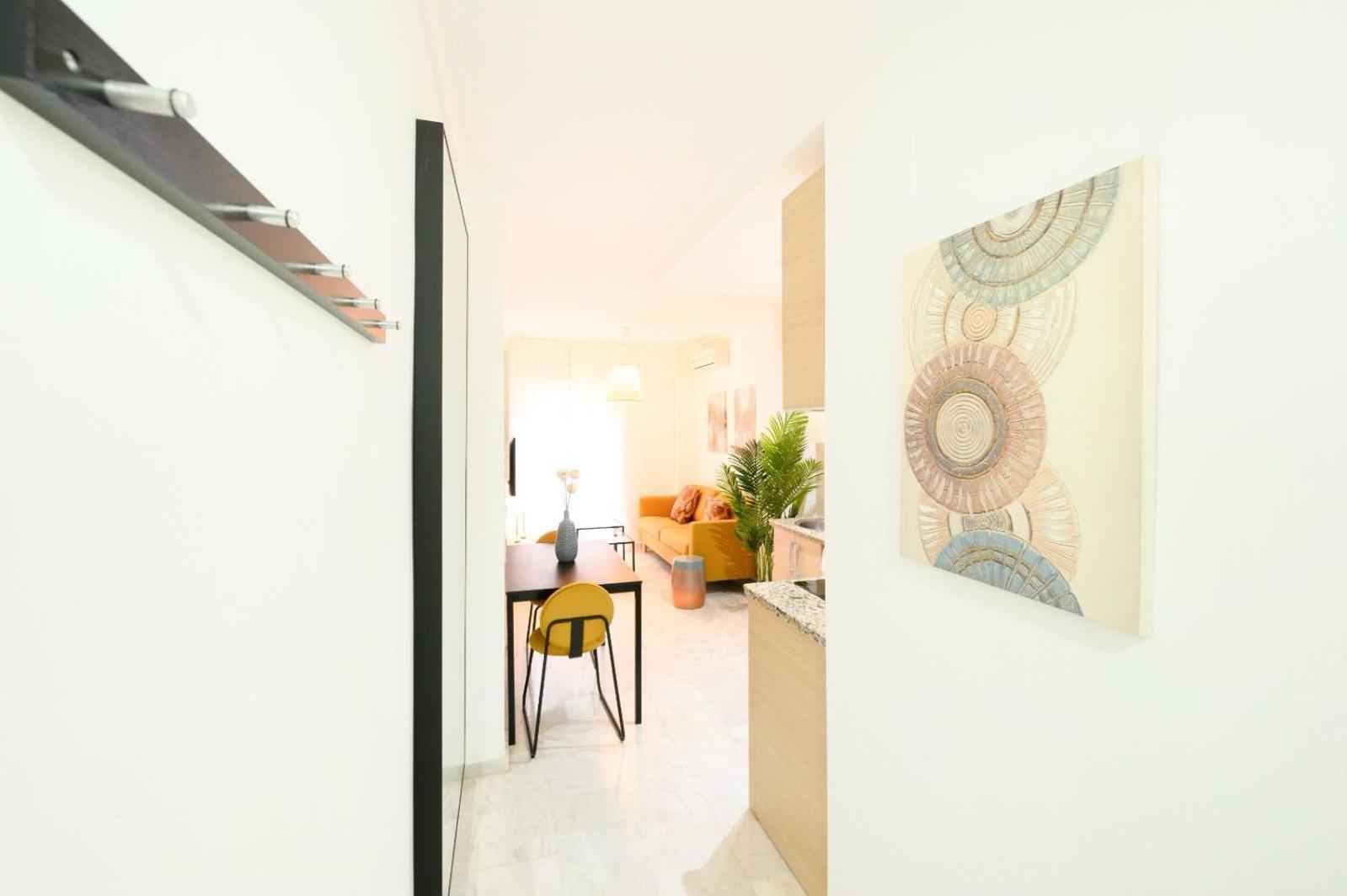 One-Bedroom Apartment photo 3