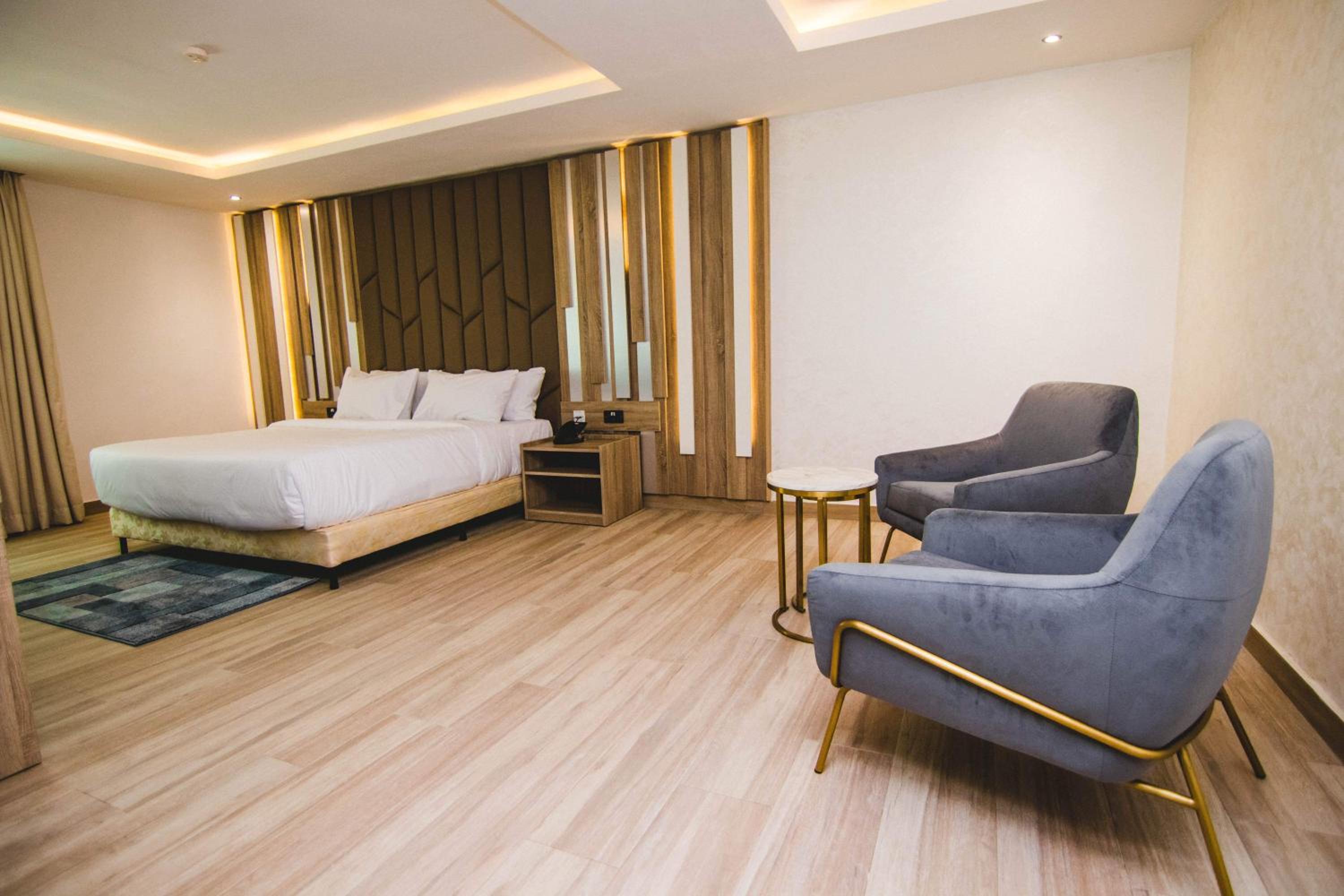 Superior Suite photo 2