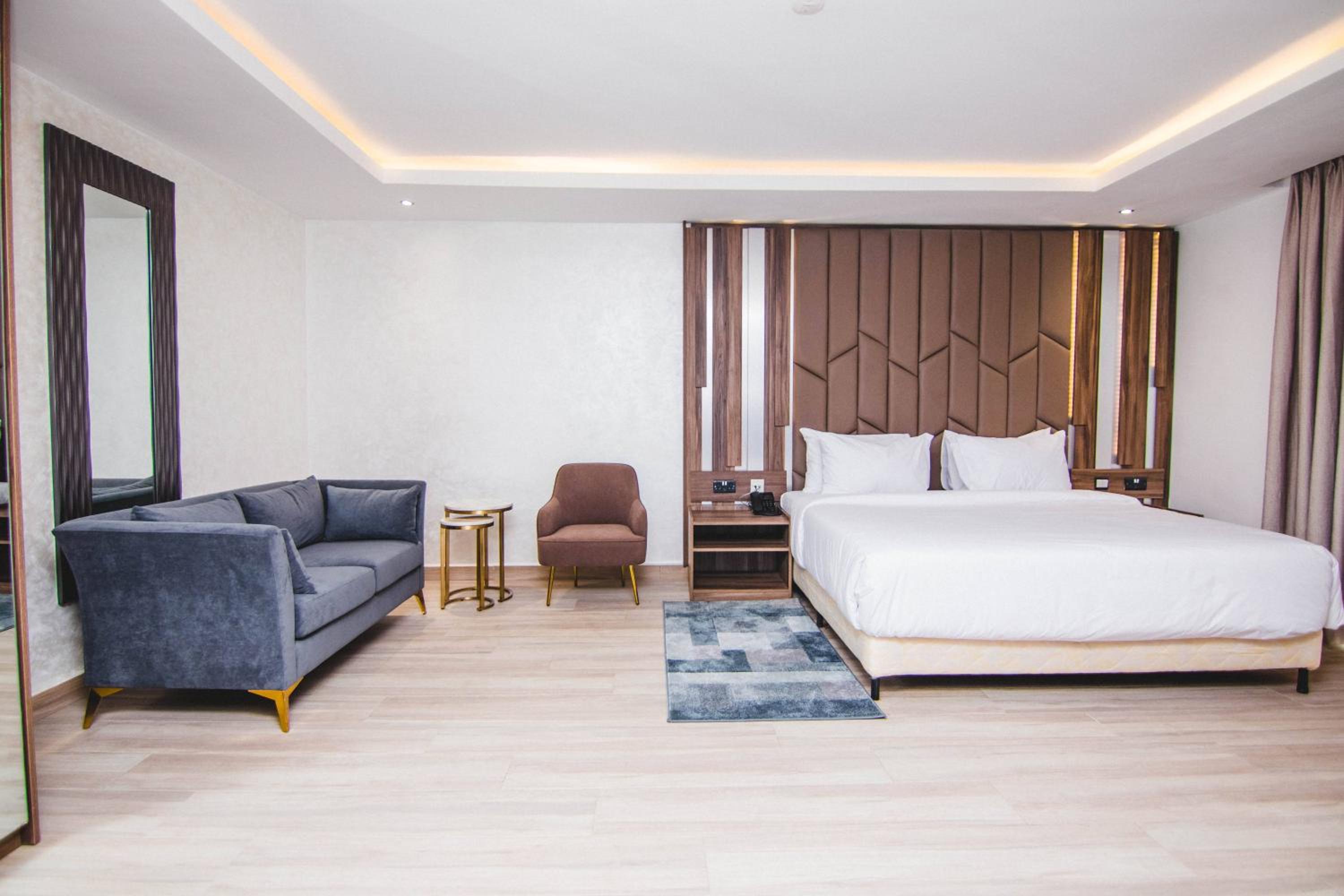 Executive Suite photo 1