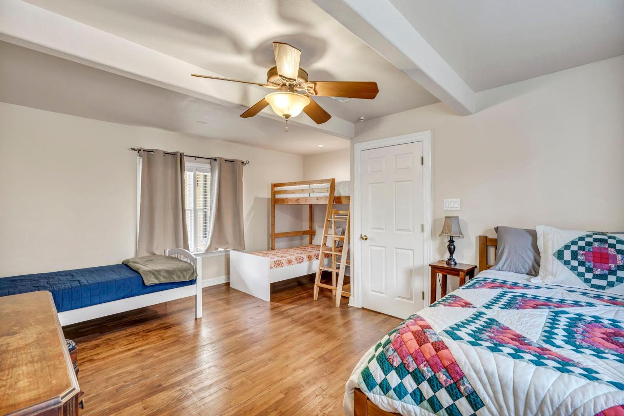 Three-Bedroom House photo 2
