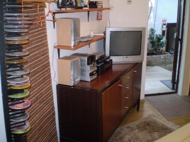 Studio Apartment (2 Adults) - Reica Street