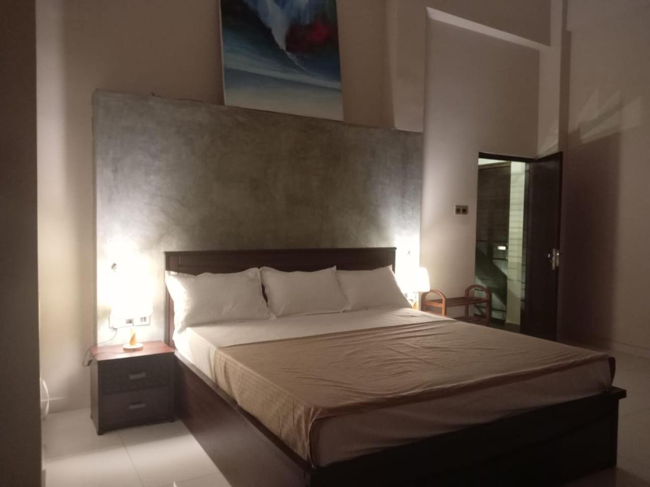 Twin Room with Private Bathroom photo 3