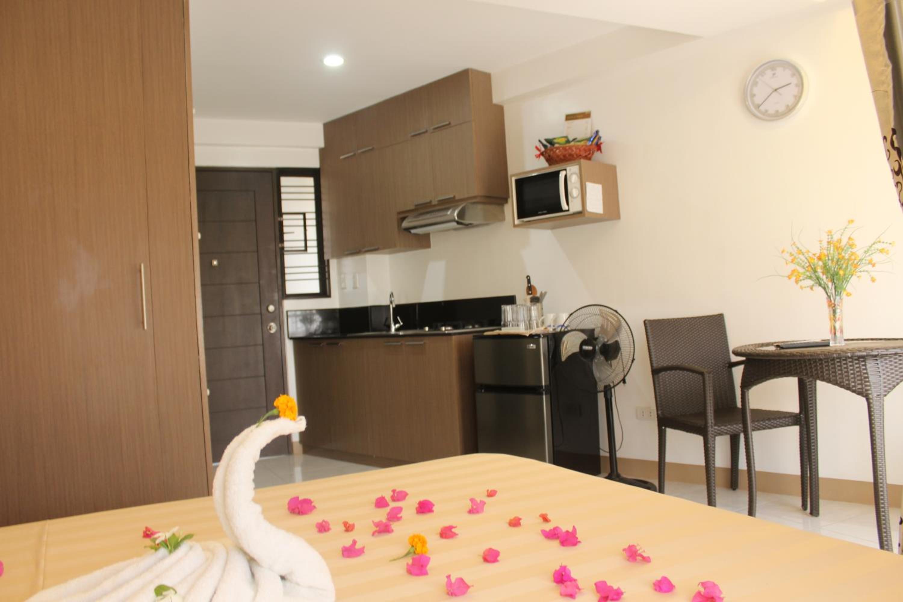 Studio Apartment photo 3