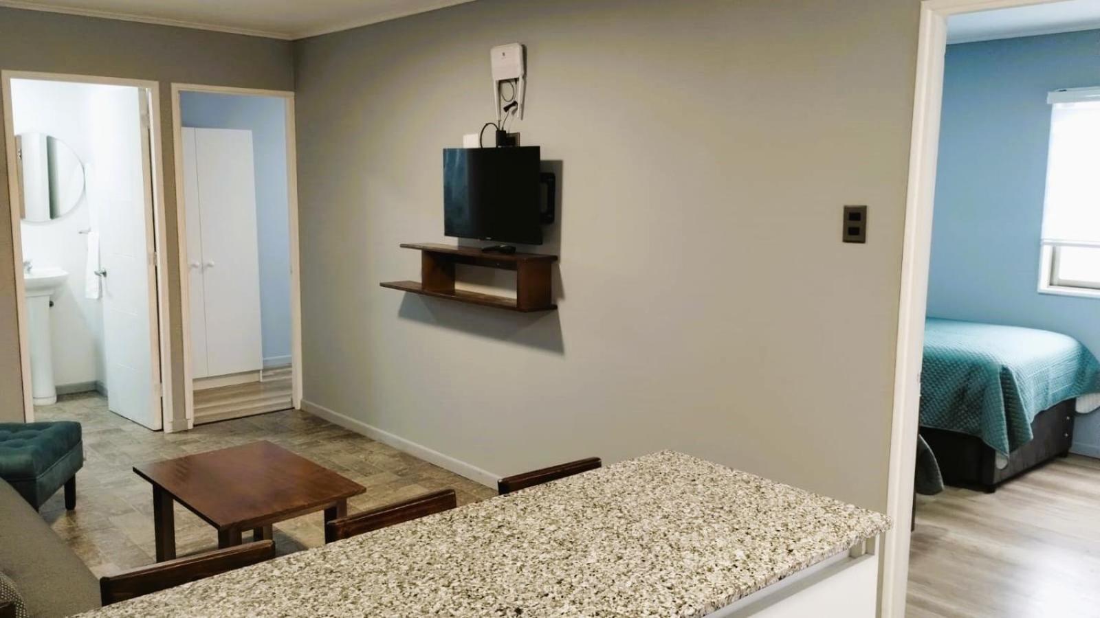 Two-Bedroom House photo 2