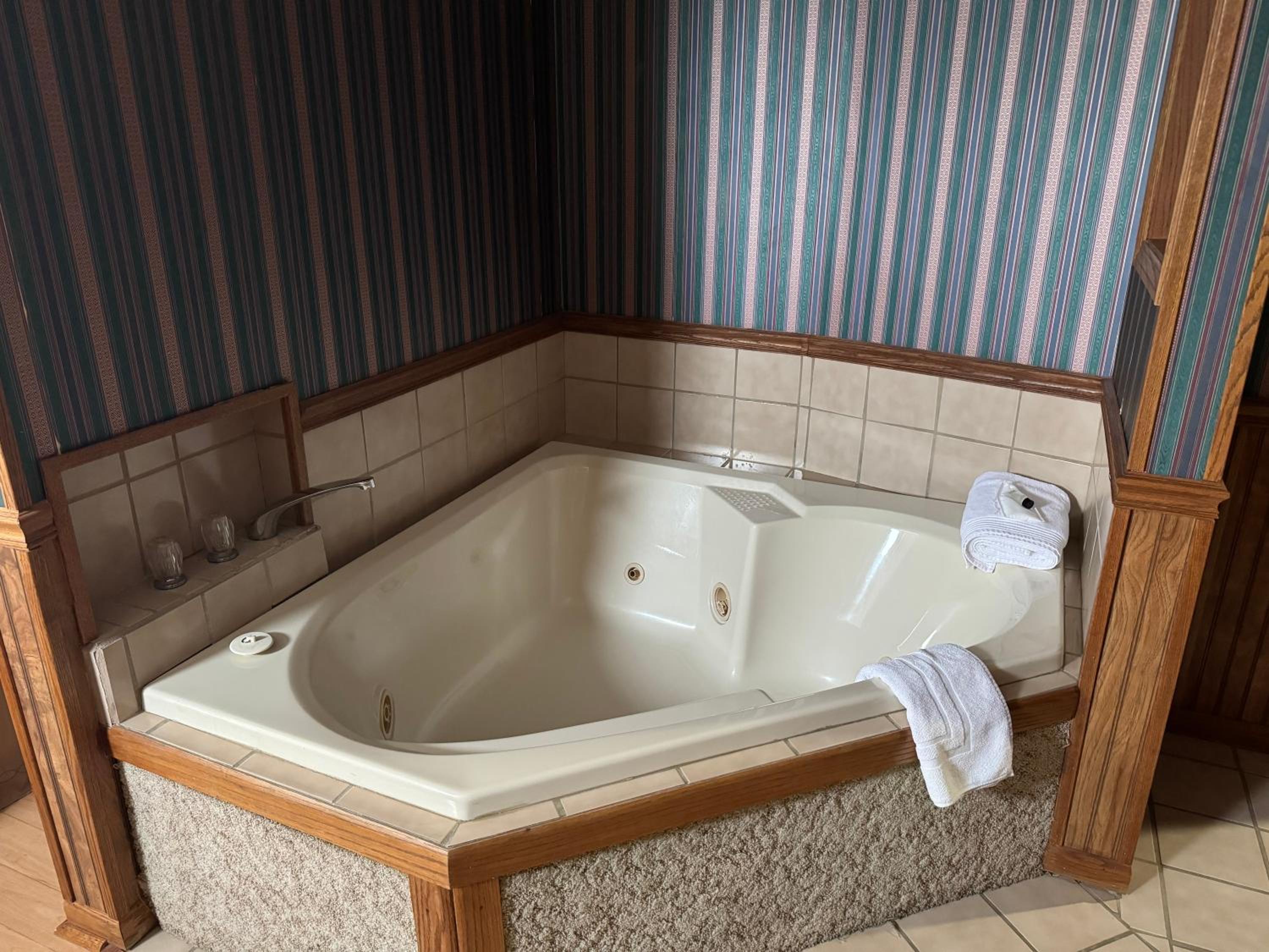 Deluxe Queen Room - Photo 3