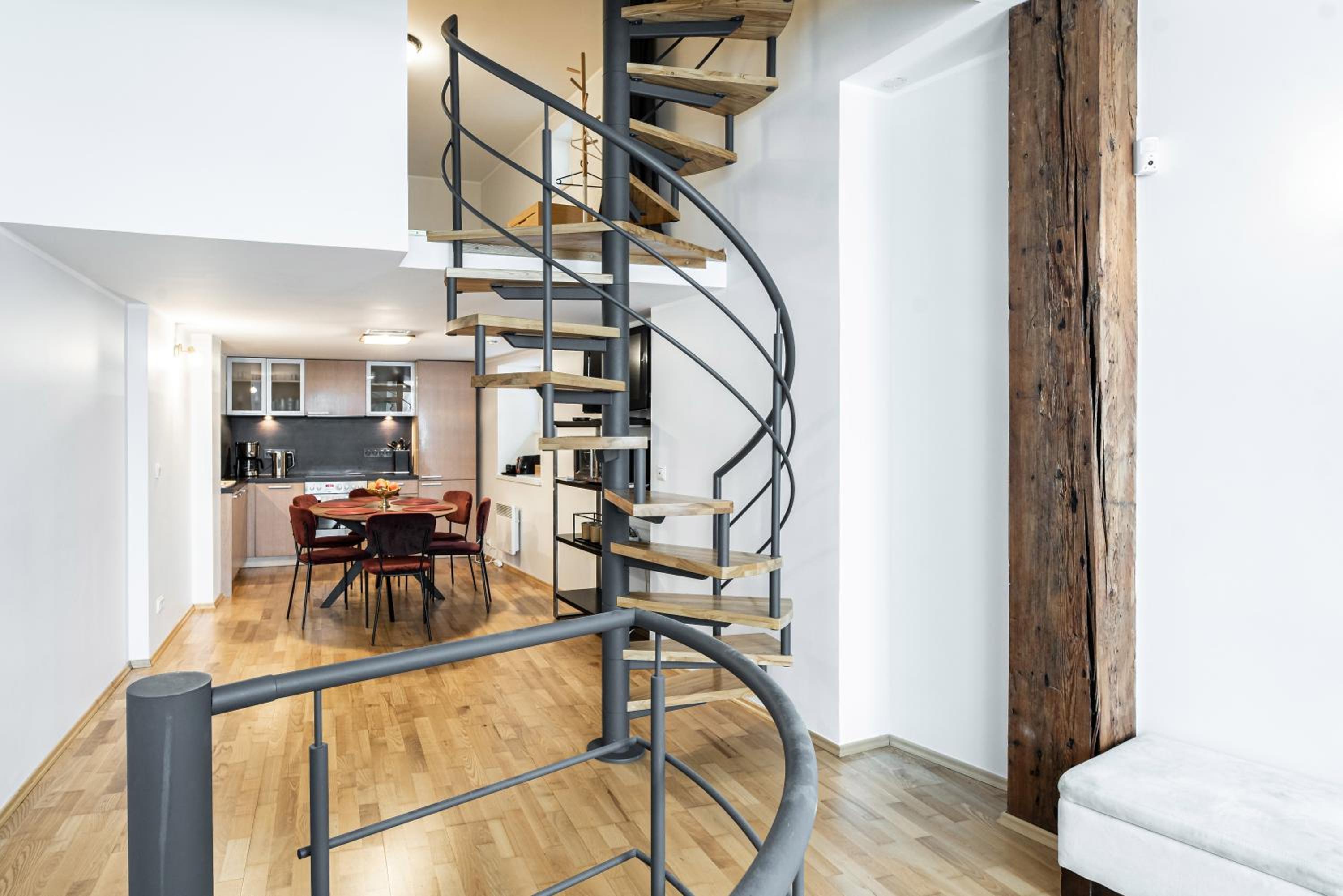 Apartment with Terrace - Photo 1