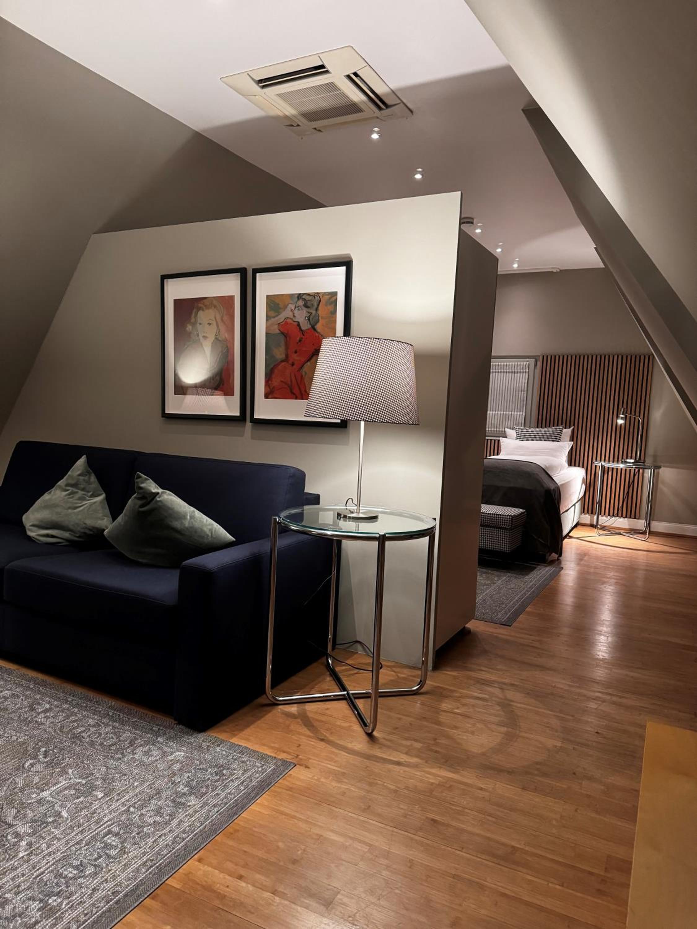 Deluxe Double Room - Photo 21