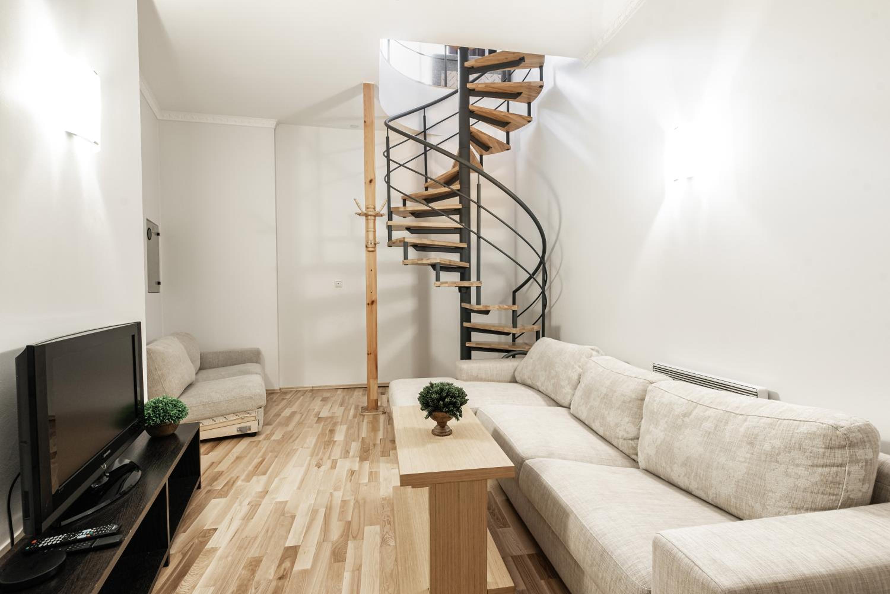 Apartment with Terrace - Photo 13