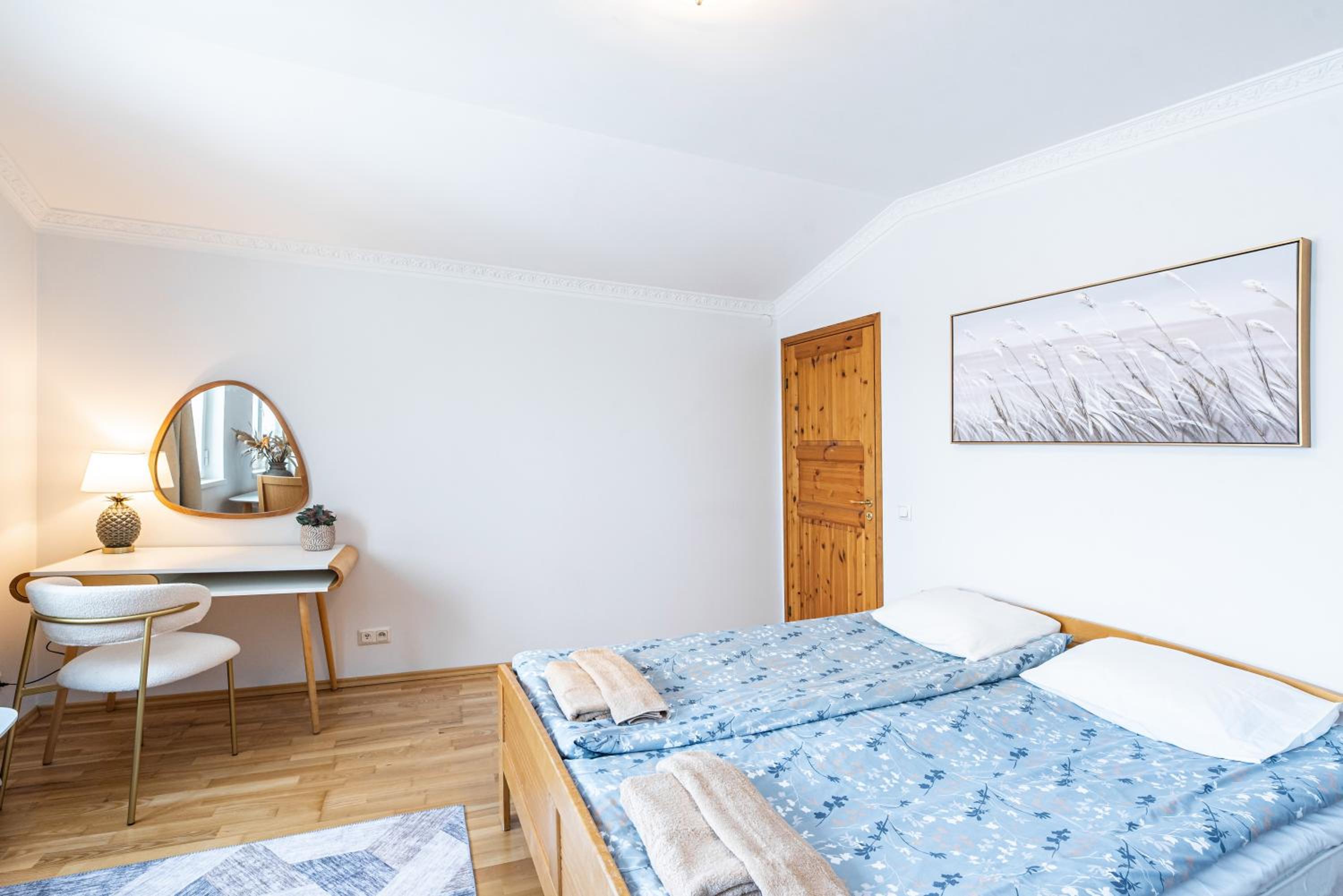 Apartment with Terrace - Photo 38