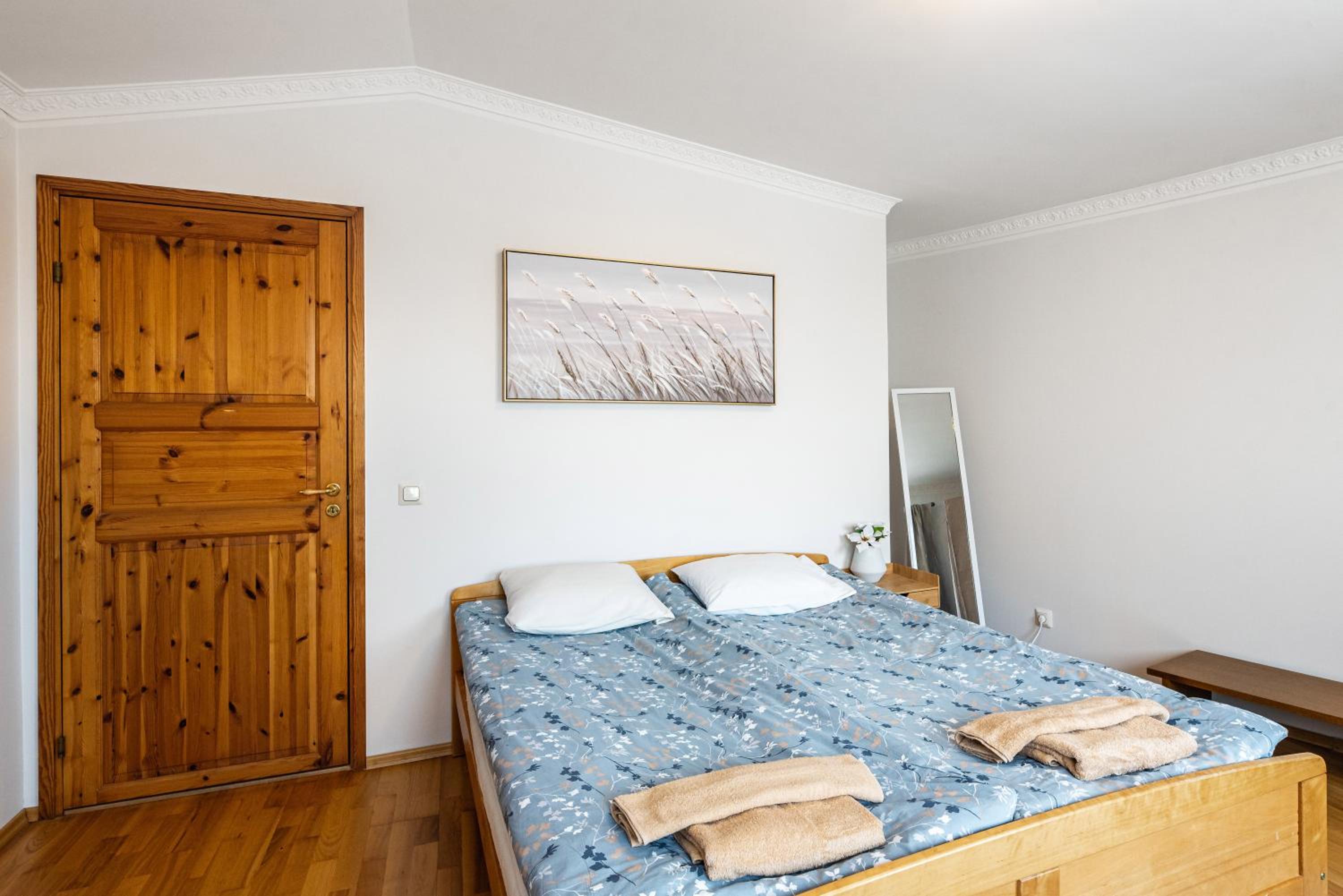 Apartment with Terrace - Photo 29
