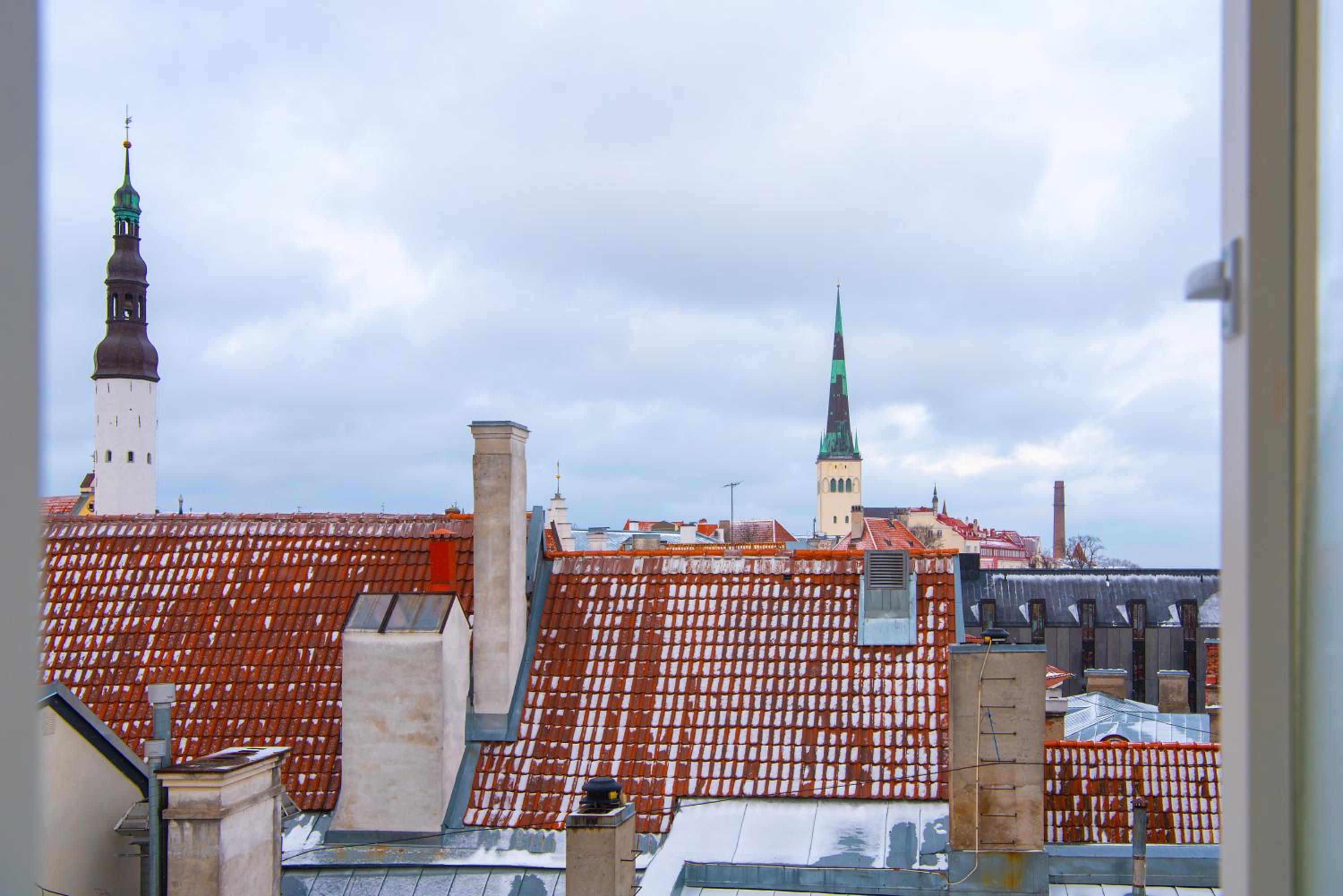 Apartment with Terrace - Photo 22