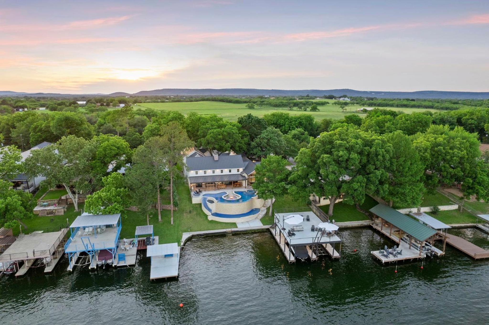 Vacation Home photo 3